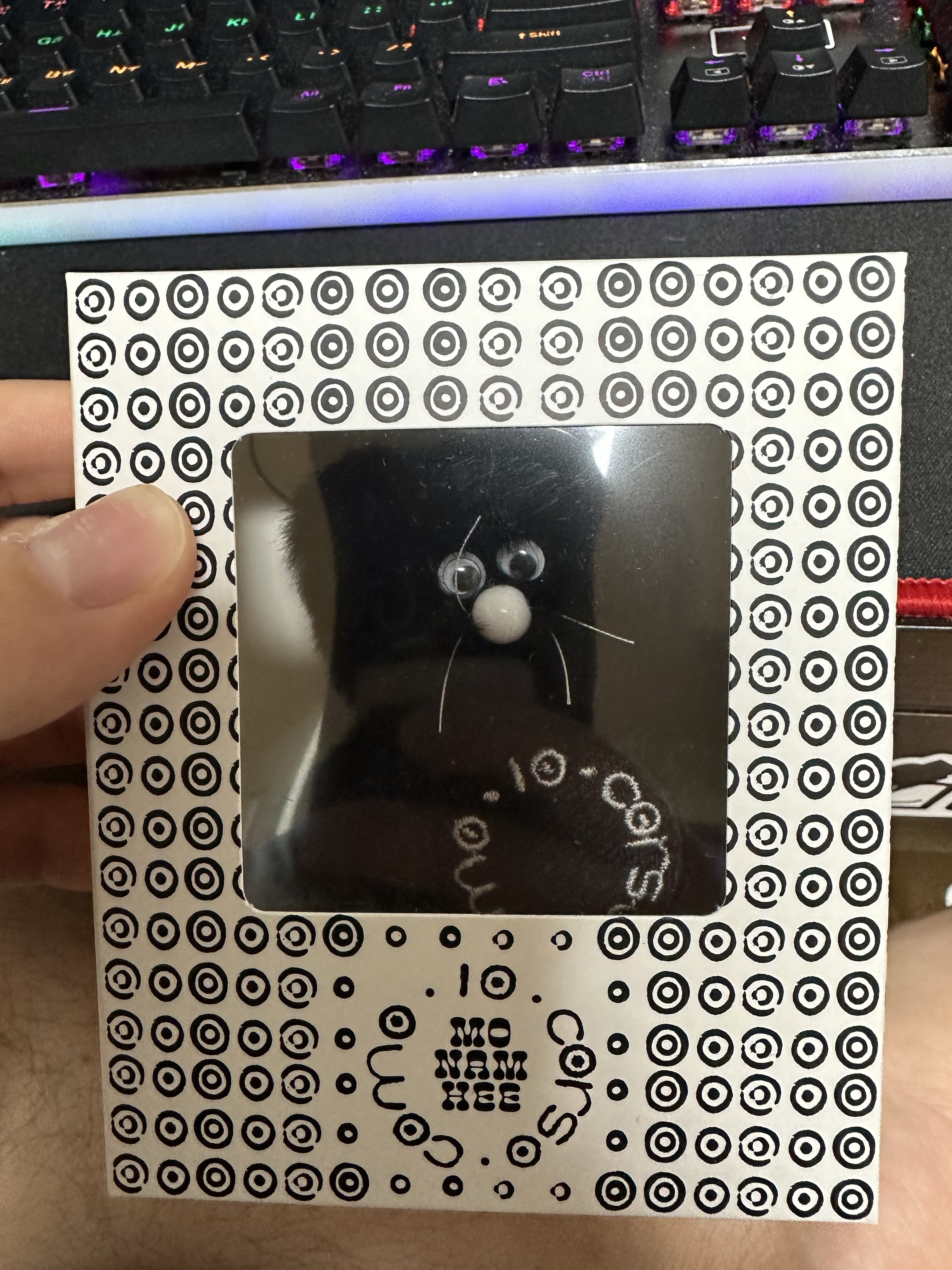 Monamhee x 10 Corso Como Bianco Phone Strap Black 착용 스타일