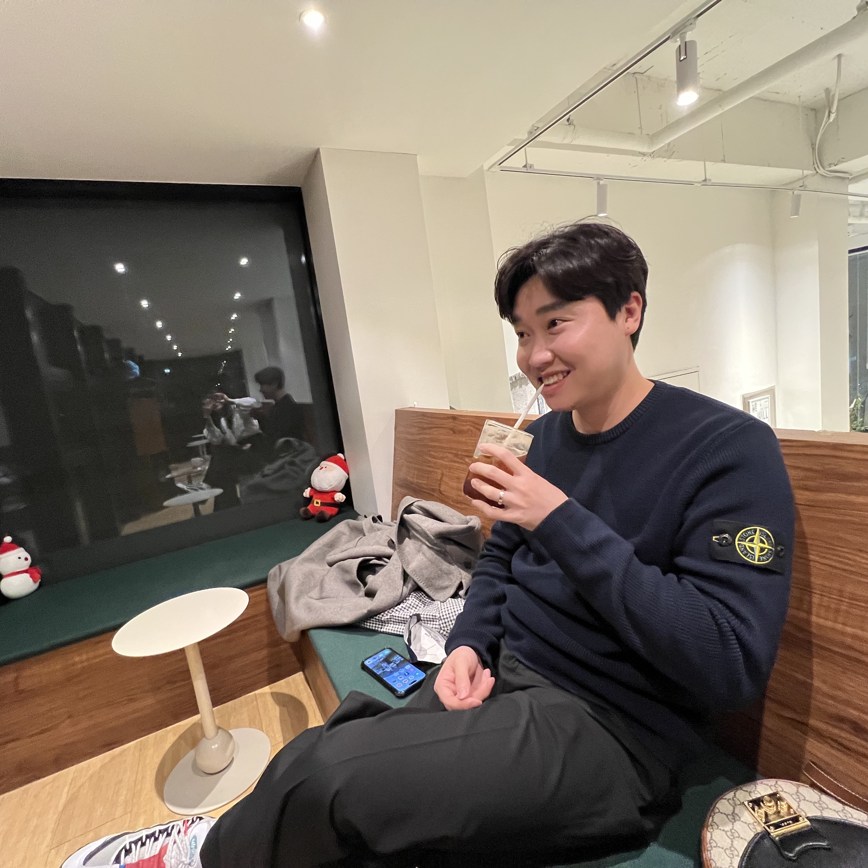 Stone Island 507D8 Ribbed Soft Cotton Crewneck Knit Navy Blue - 23SS, Gucci GG Supreme Canvas Padlock Round Small Shoulder Bag Beige Ebony Black 착용 스타일