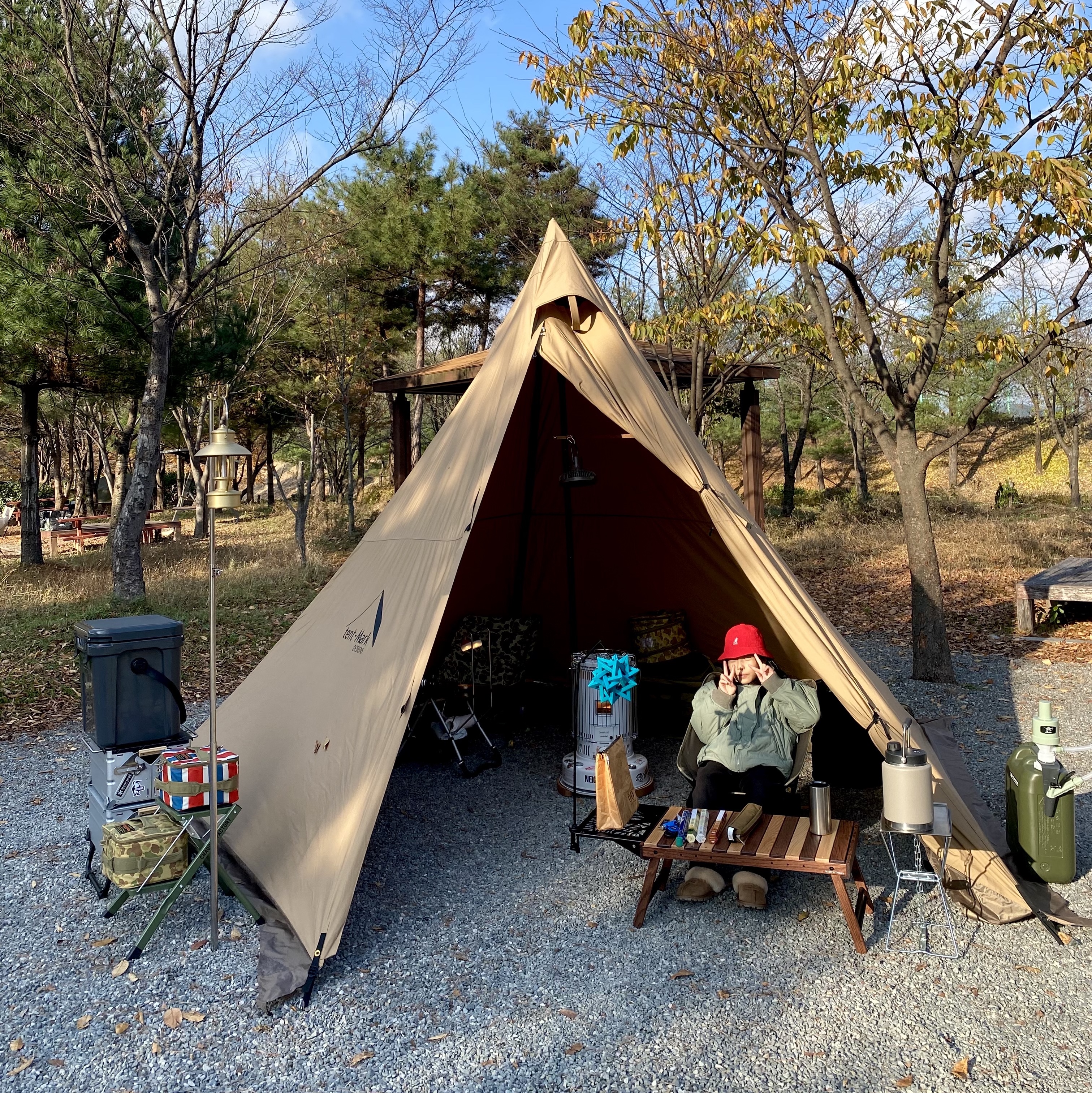 Helinox Tactical Field Office M Military Olive, Snow Peak Pile Driver 착용 스타일 - 1