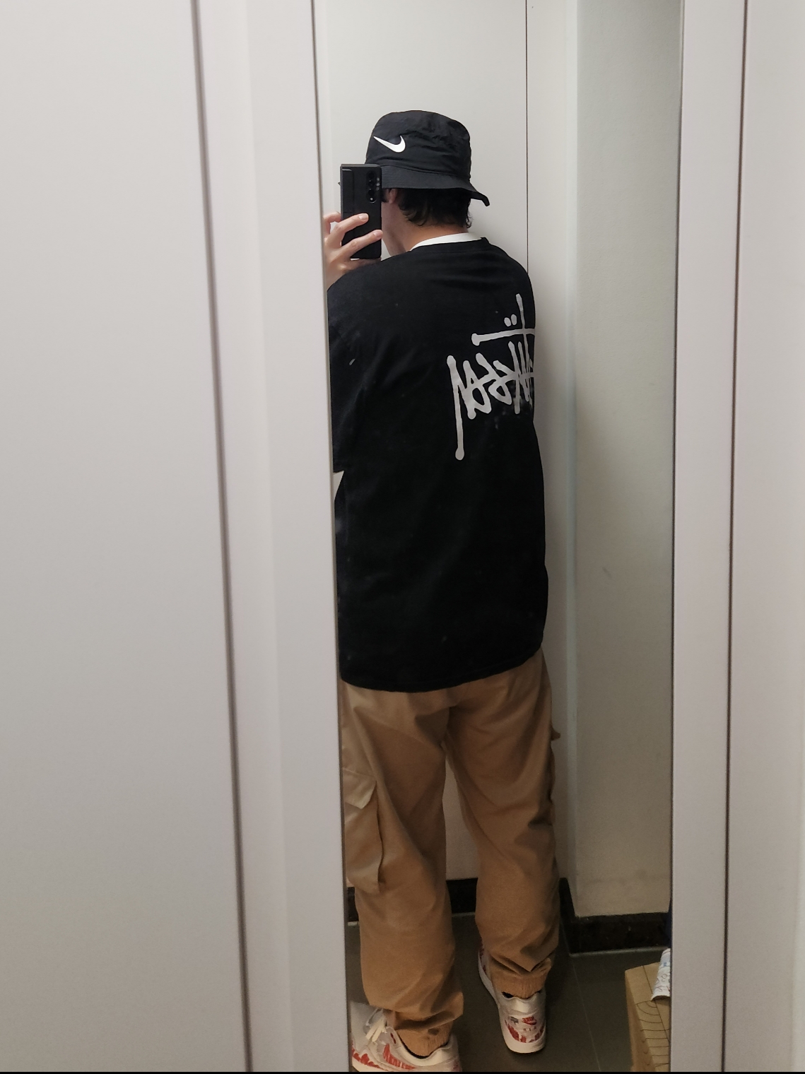 Nike x Stussy Bucket Hat Black, Stussy Basic Stussy Pigment Dyed T-Shirt Black 2023 착용 스타일 - 2