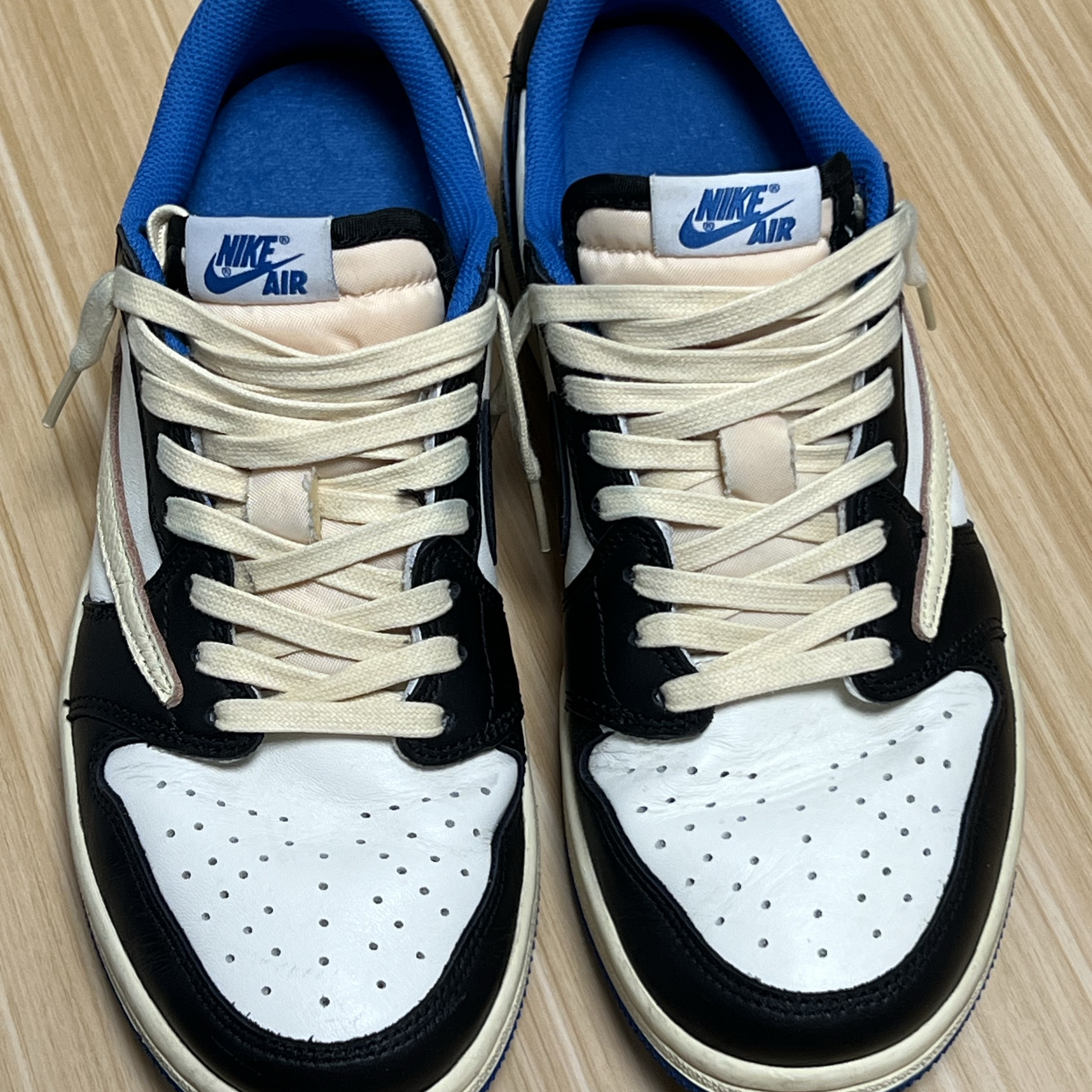 Jordan 1 x Travis Scott x Fragment Retro Low OG SP Military Blue 착용 스타일