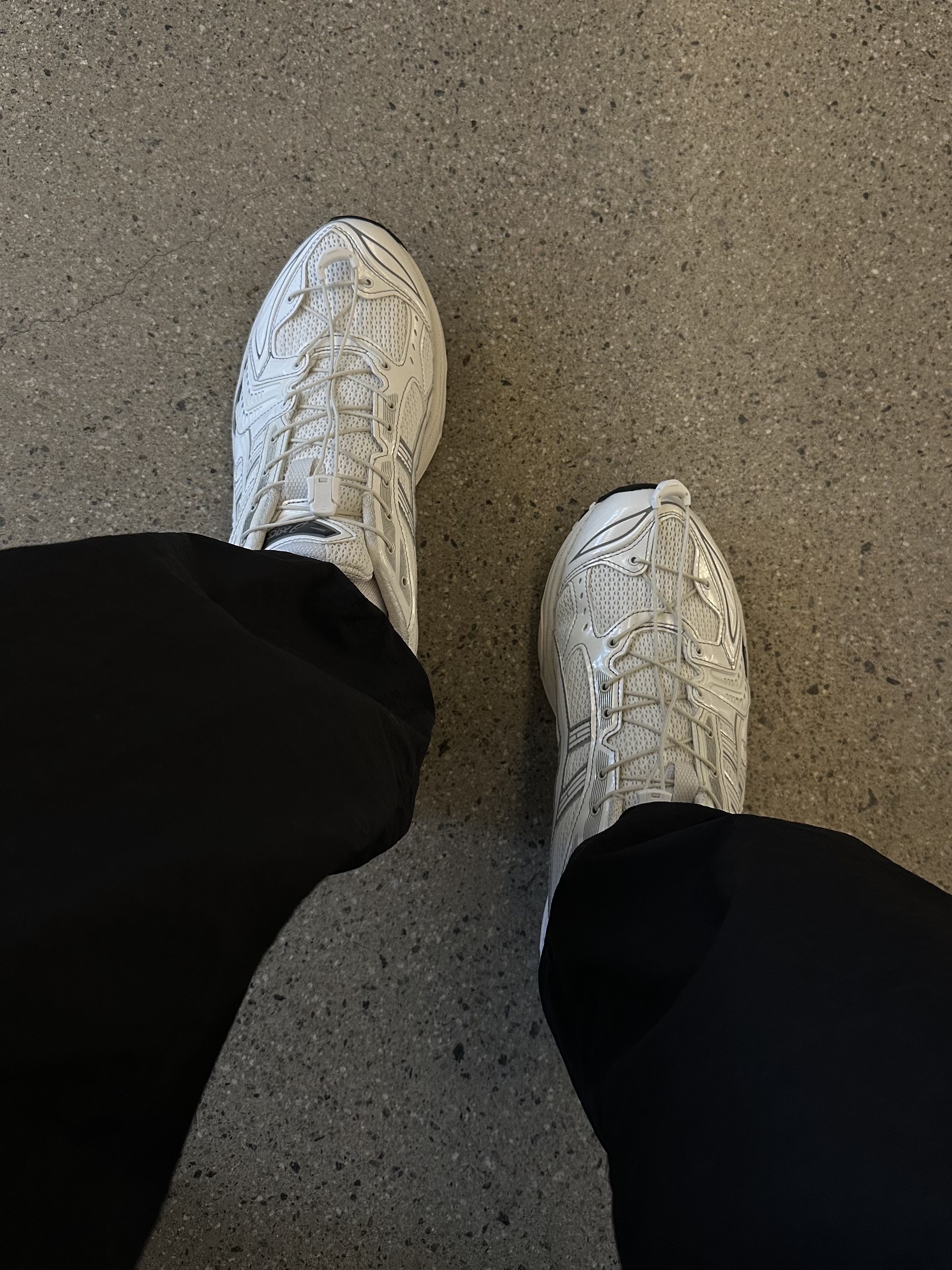 Asics x Unaffected Gel-Kayano 14 Galaxy White 착용 스타일