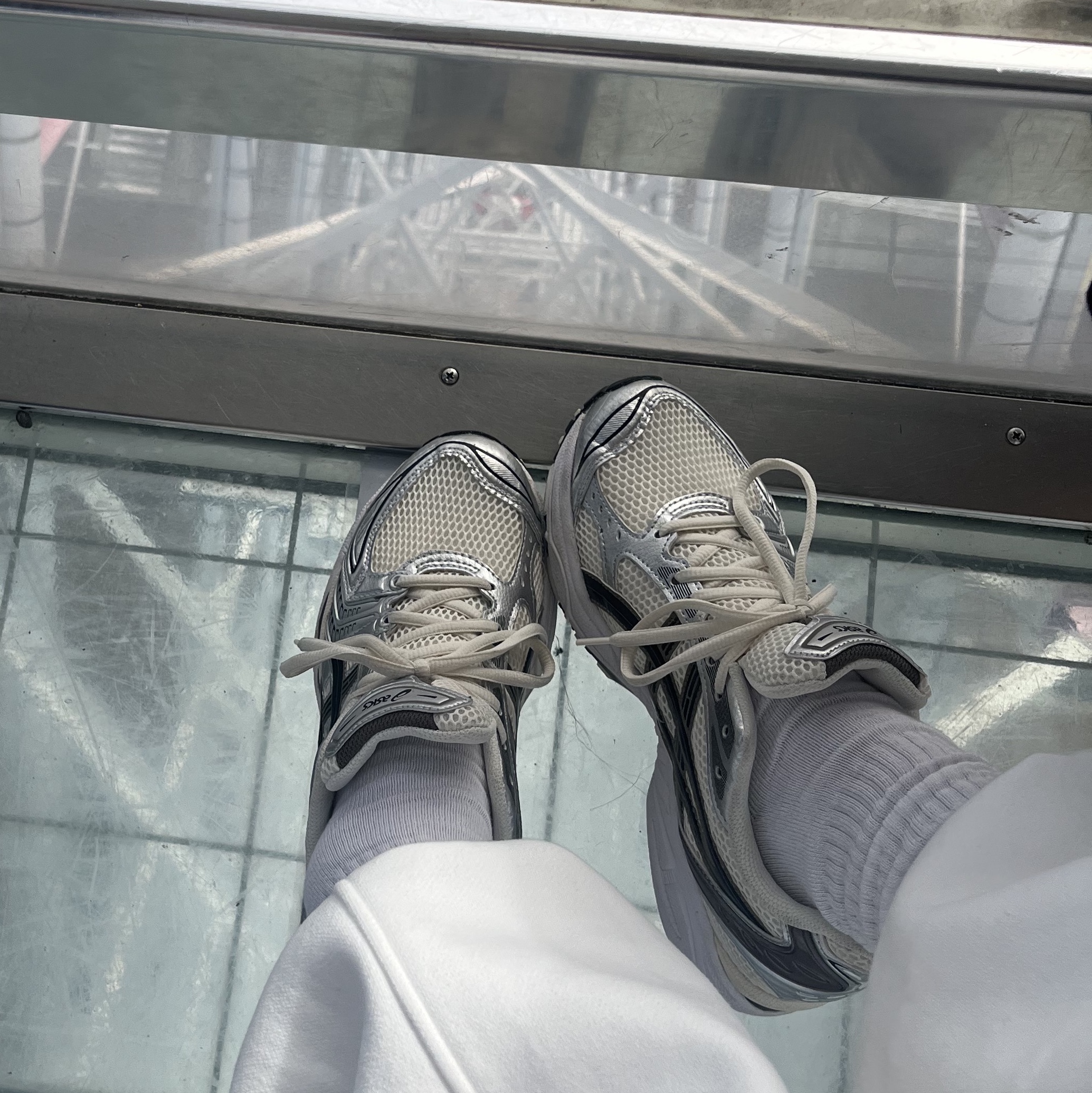 Asics Gel-Kayano 14 Cream Black 착용 스타일