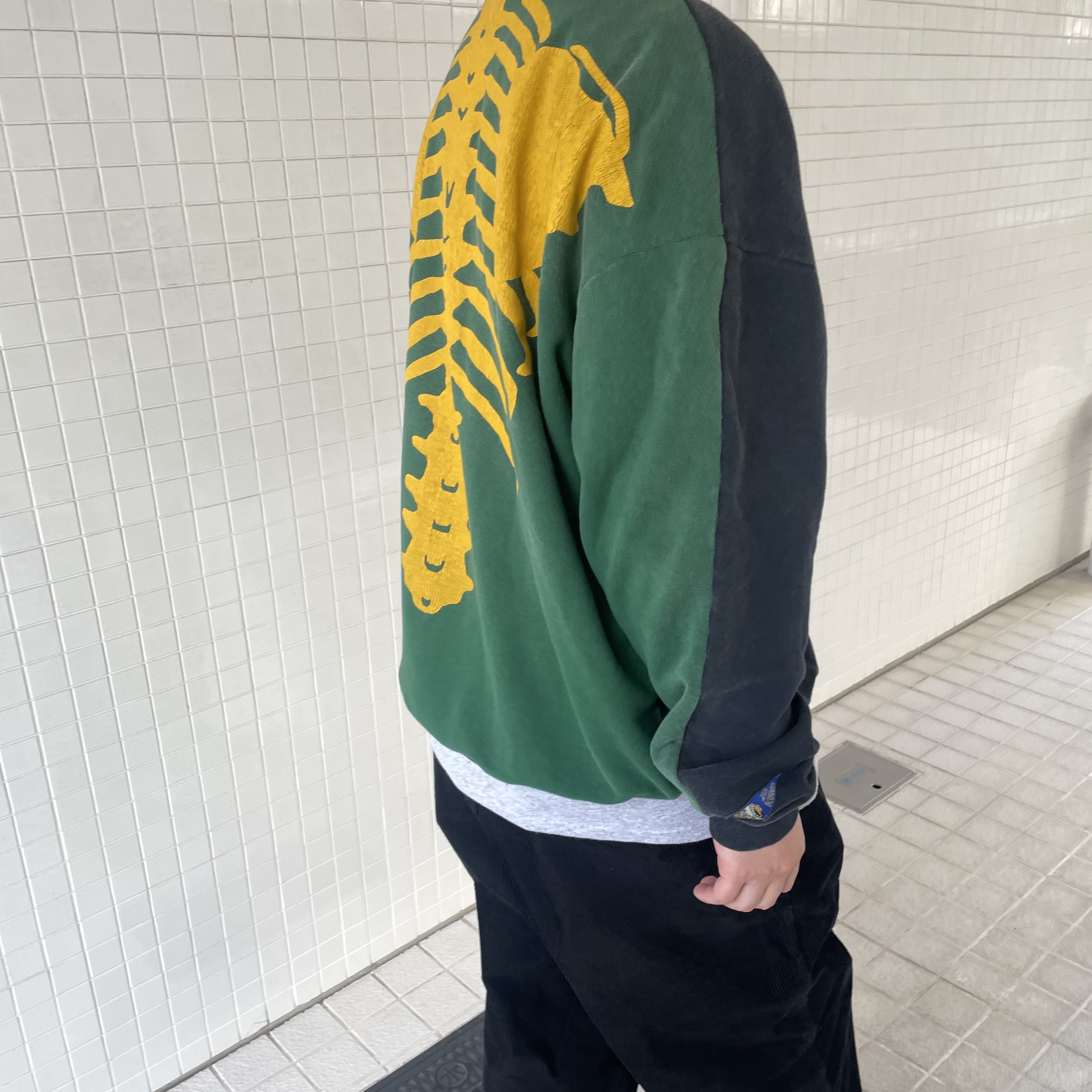 Kapital 2 Tone Big Fleece Sweatshirt Black Green 착용 스타일 - 1