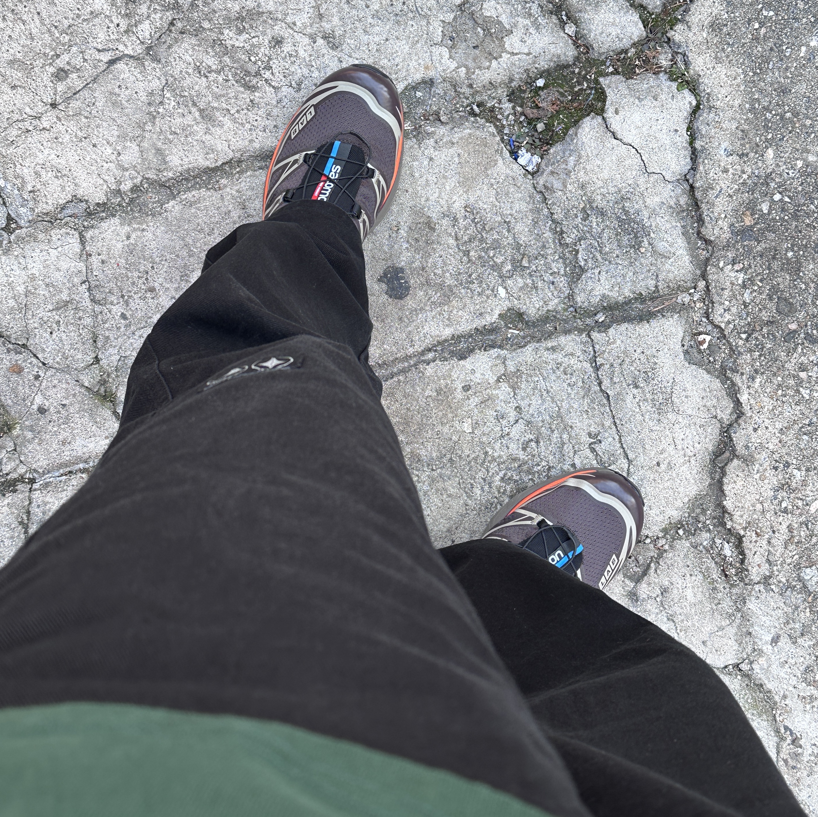 Salomon XT-6 ADV Shale Chocolate Plum 착용 스타일