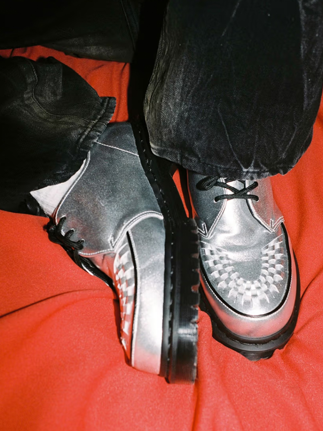 Dr. Martens x Supreme Ramsey Creeper Purple, Dr. Martens x Supreme Ramsey Creeper Black 착용 스타일 - 4