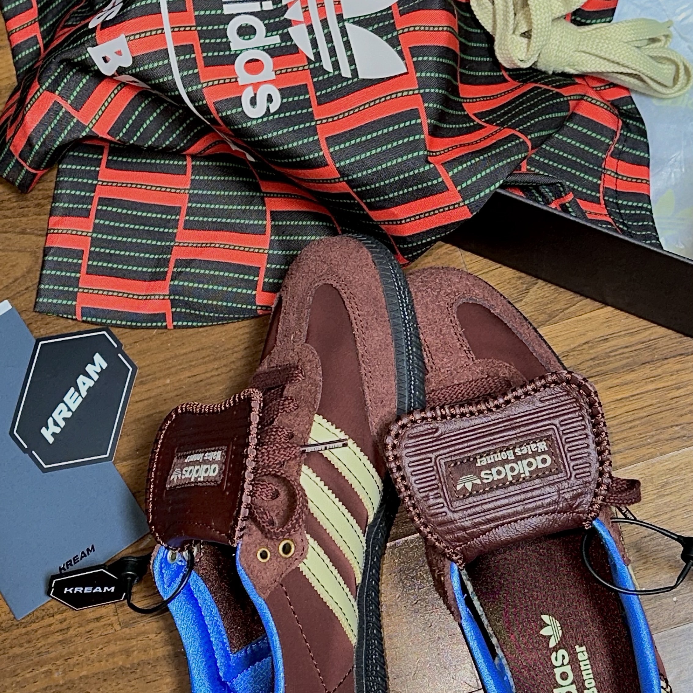 Adidas x Wales Bonner Nylon Samba Fox Brown Sandy Beige 착용 스타일 - 1