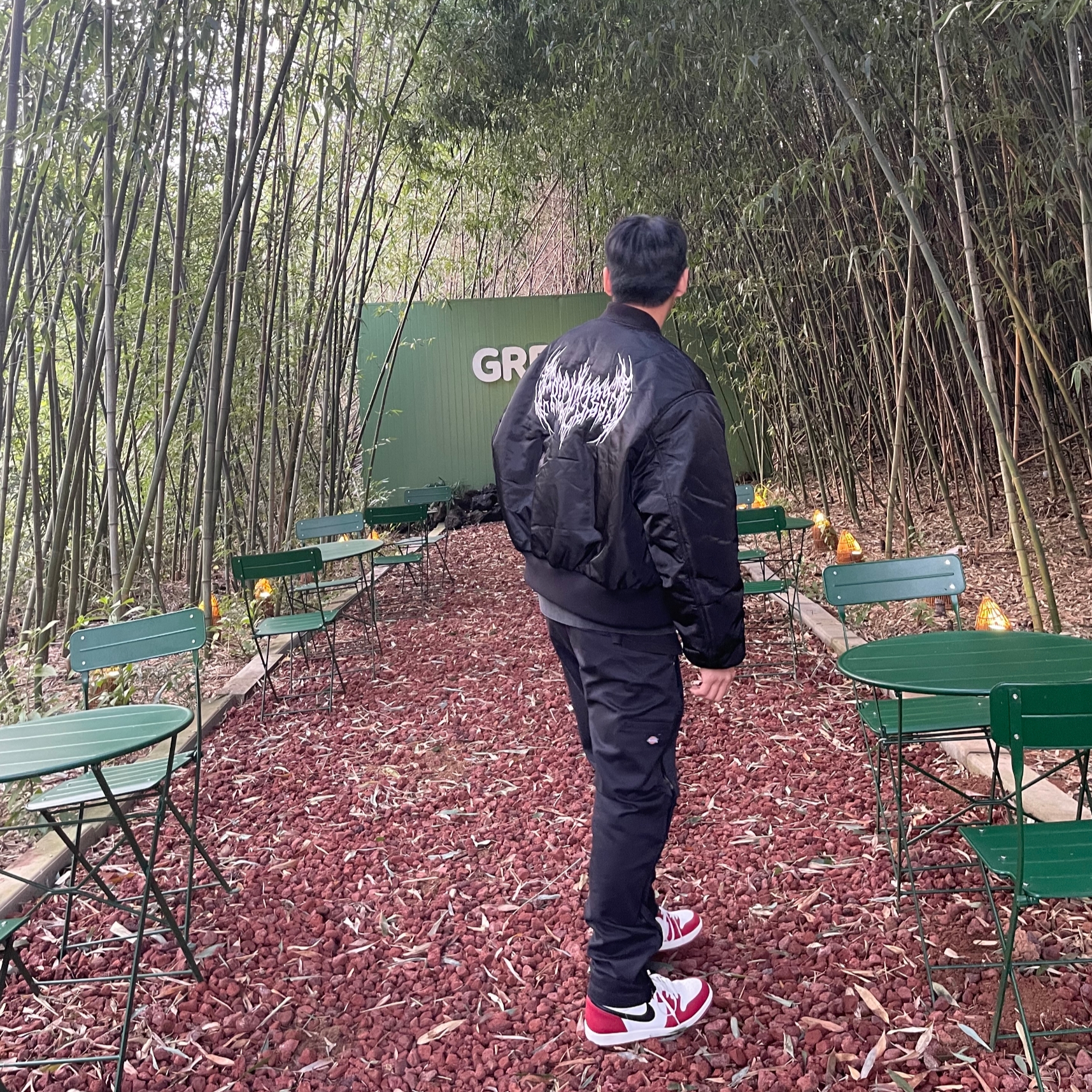 Project G/R Metalic Bomber Jacket Black, Jordan 1 Retro High OG Chicago 2022 착용 스타일