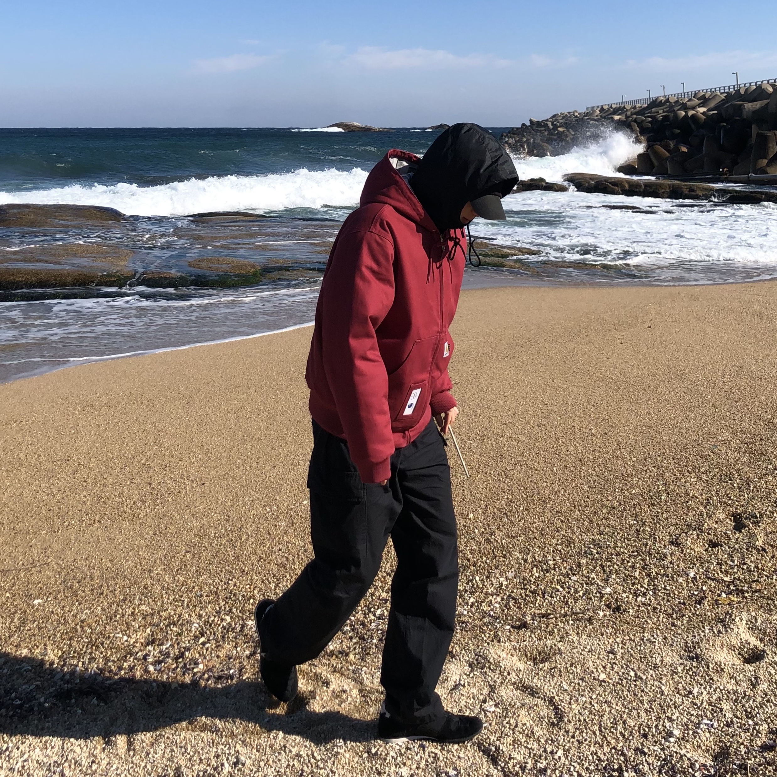 Onitsuka Tiger Serrano CL Black, Stussy Ripstop Cargo Beach Pants Black 착용 스타일