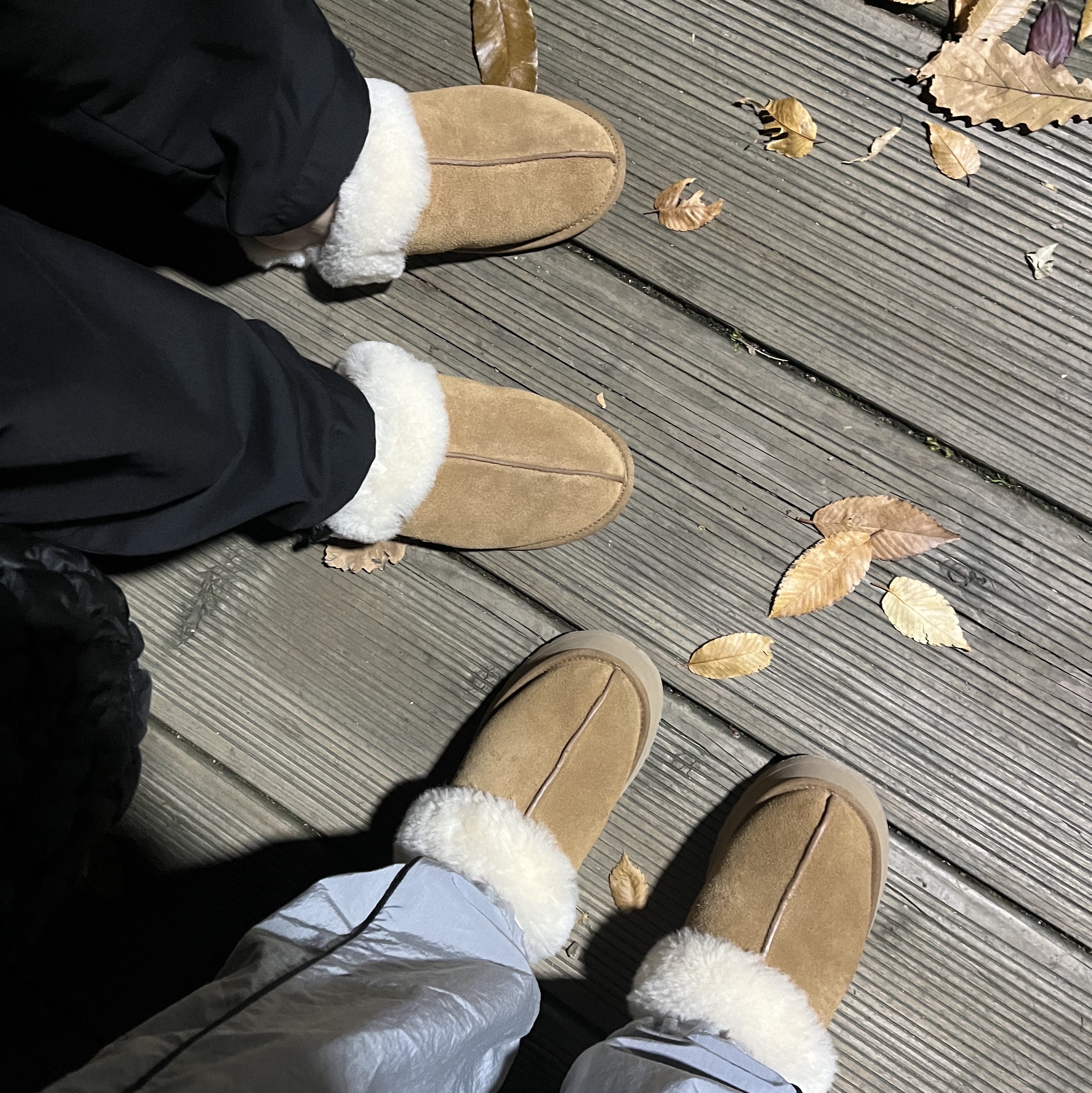 (W) UGG Disquette Slipper Chestnut, (W) UGG Scuffette II Slipper Chestnut 착용 스타일