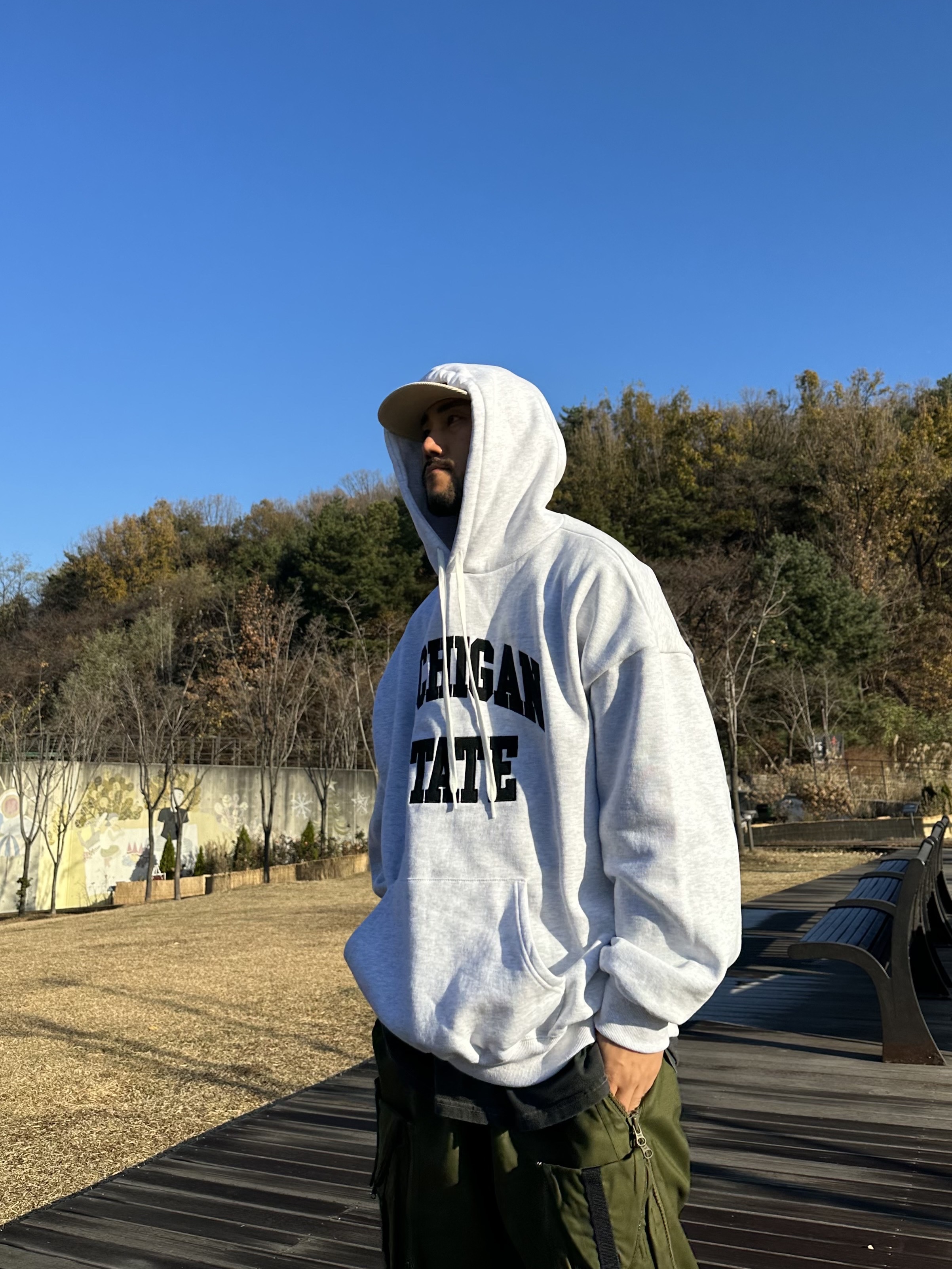 Nike ACG Cargo Pants Black, Human Made 6 Panel Corduroy Cap White 착용 스타일 - 3