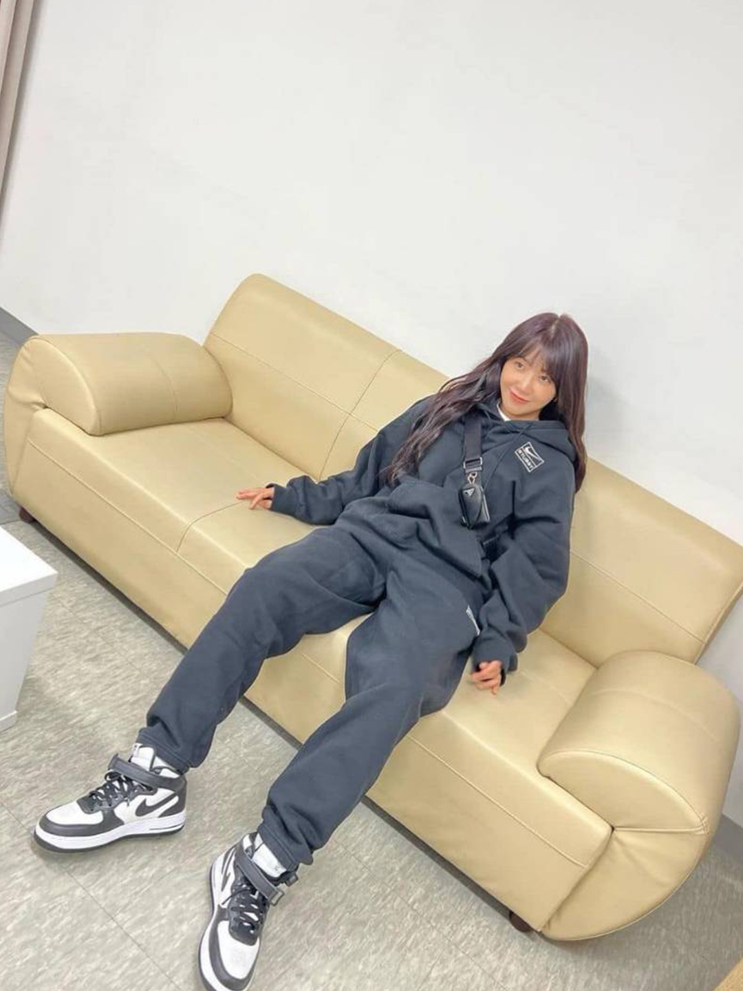 Nike x Stussy NRG RA Pullover Hoodie Dark Grey Heather (DJ9488-063), (W) Nike Dunk Low Black 착용 스타일 - 3
