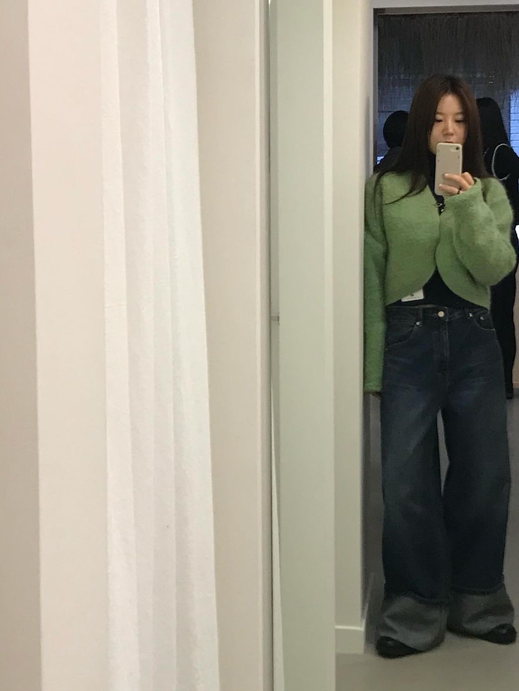 En Or Women Mohair Hook Cardigan Green, Enor Women Mohair Hook Cardigan Black 착용 스타일