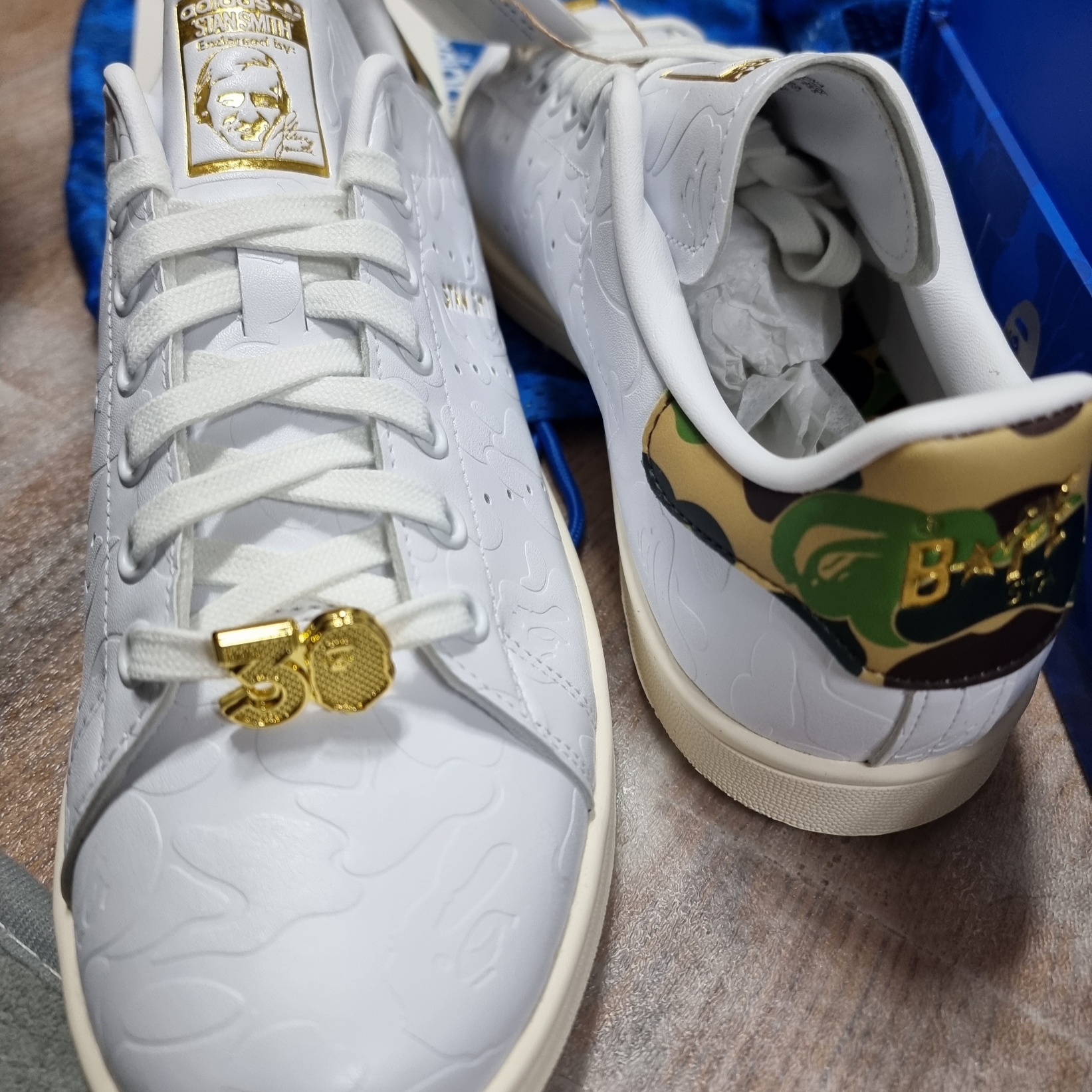 Adidas x BAPE Stan Smith Cloud White Off White 착용 스타일 - 2