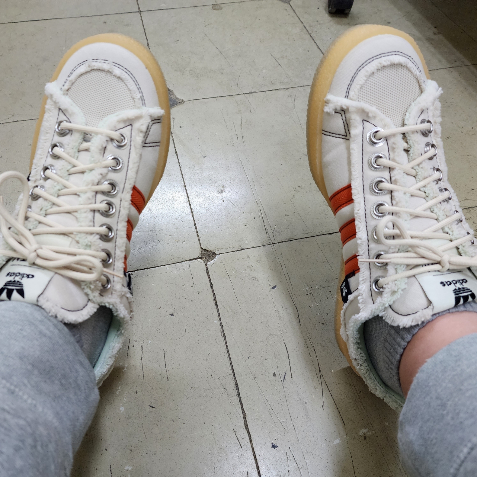 Adidas x Song for the Mute Campus 80s Bliss Core Black 착용 스타일 - 2