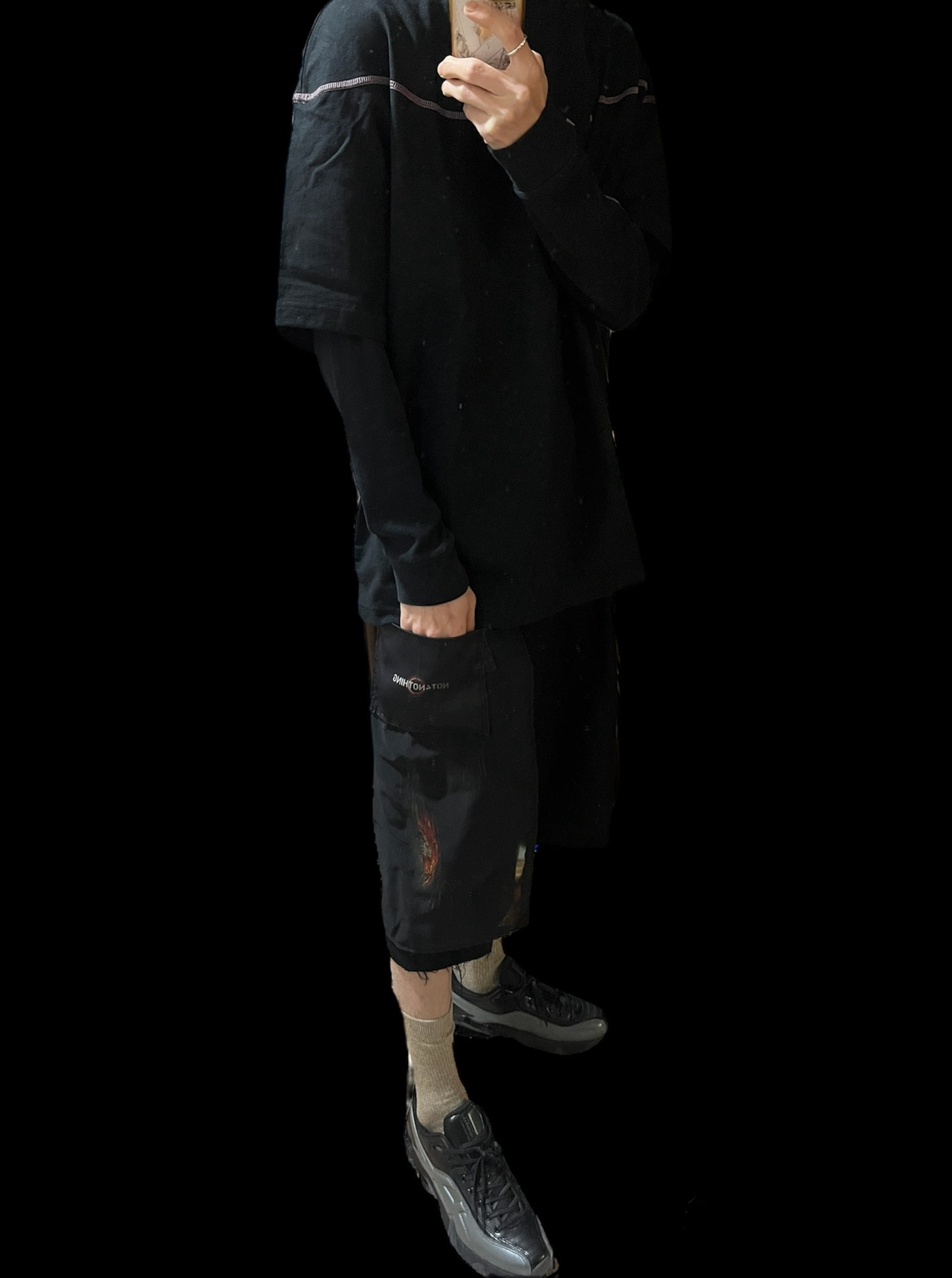 Asics x Kiko Kostadinov Novalis Gel-Teremoa Obsidian Black Smoke Shadow, Asics x Kiko Kostadinov Novalis Bixance Short Sleeve T-Shirt Obsidian Black 착용 스타일 - 2