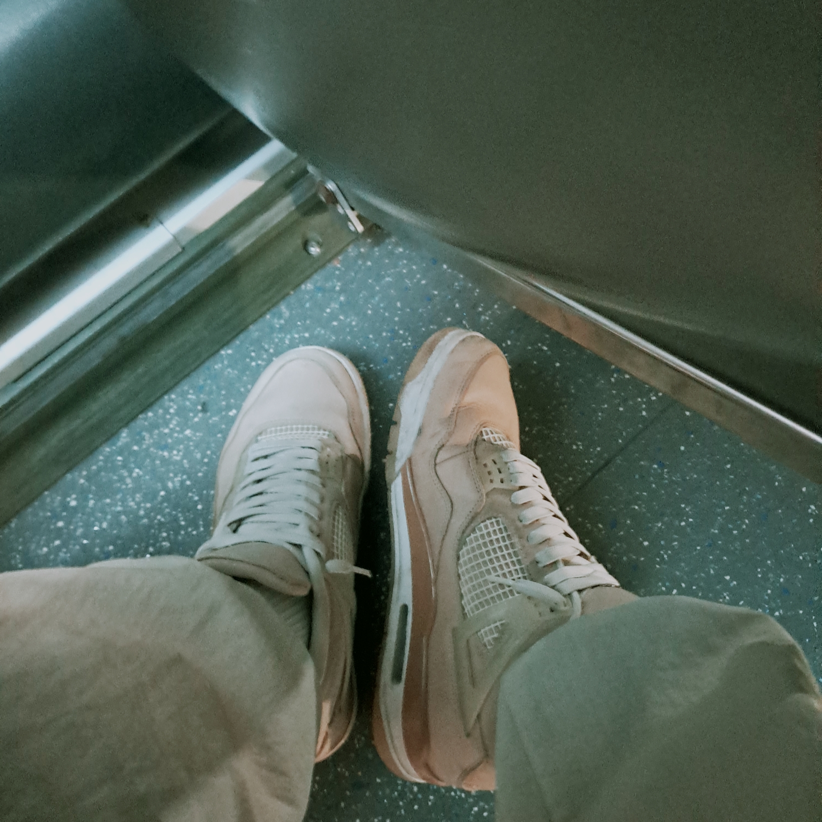(W) Jordan 4 Retro Shimmer 착용 스타일 - 3