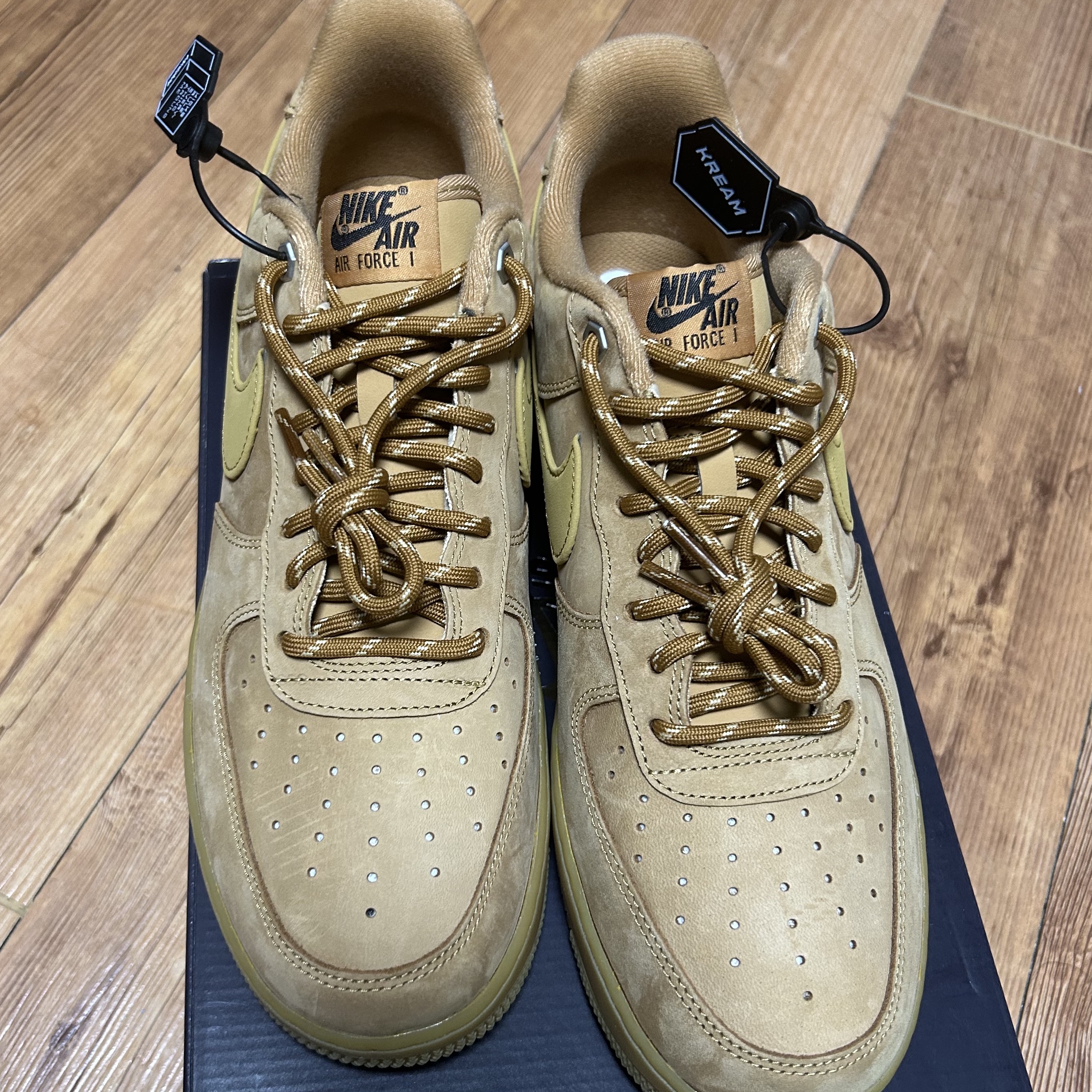 Nike Air Force 1 '07 WB Flax 착용 스타일 - 4