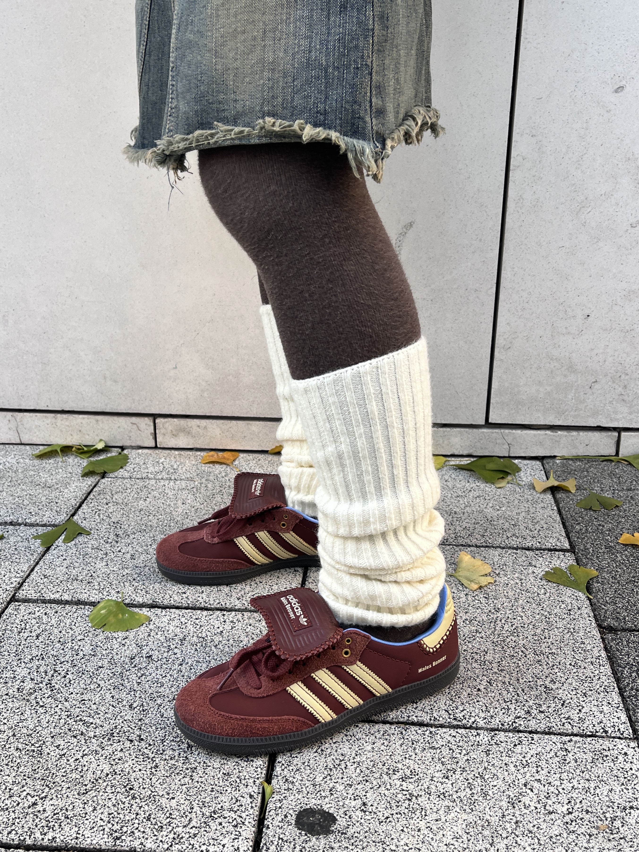Adidas x Wales Bonner Nylon Samba Fox Brown Sandy Beige, COS Quilted Mini Bag Cream 착용 스타일 - 3