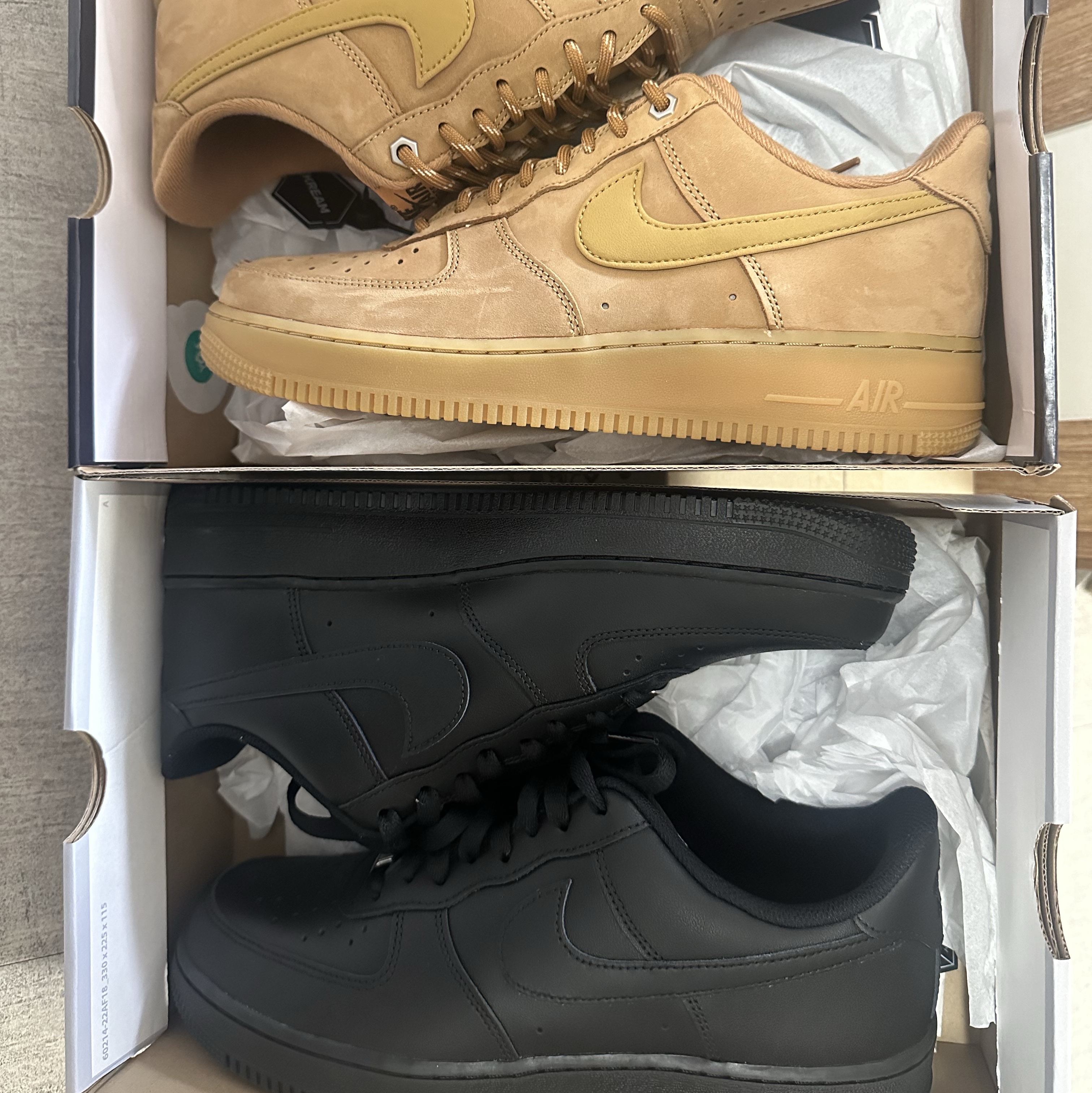 Nike Air Force 1 '07 WB Flax, Nike Air Force 1 '07 Low Triple Black 착용 스타일