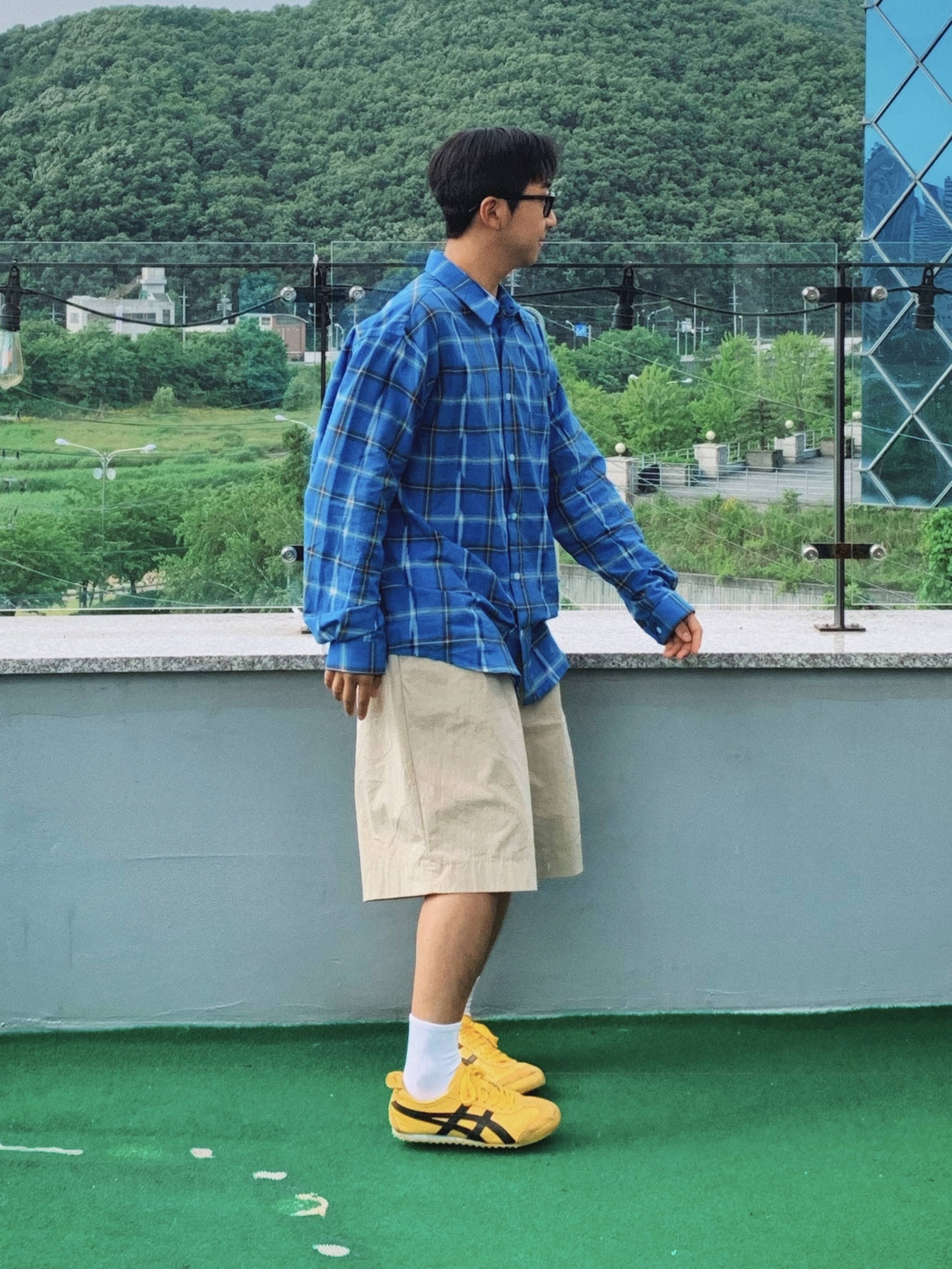 Onitsuka Tiger Mexico 66 Yellow Black 착용 스타일