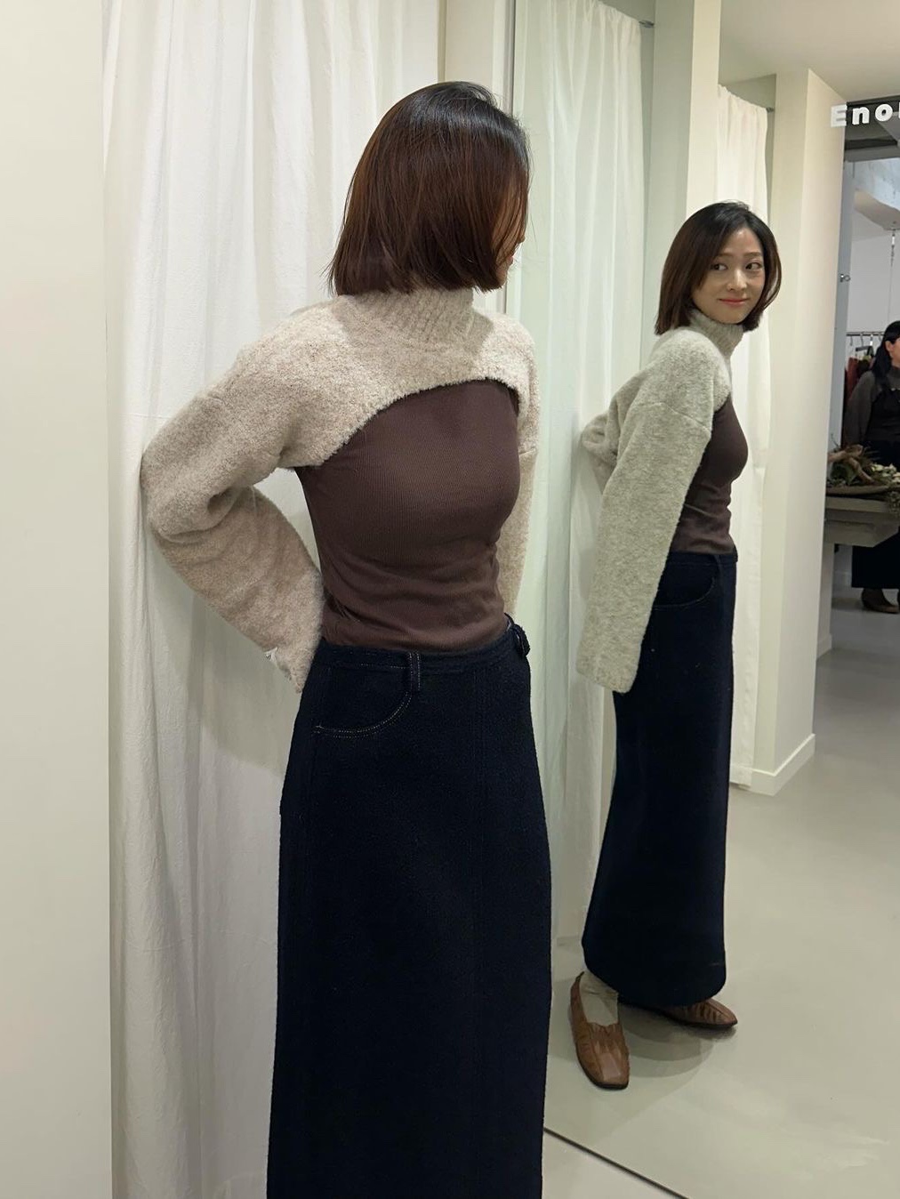En Or Women High Neck Cropped Bolero Knit Ivory, En Or Women High Neck Cropped Bolero Knit Brown 착용 스타일