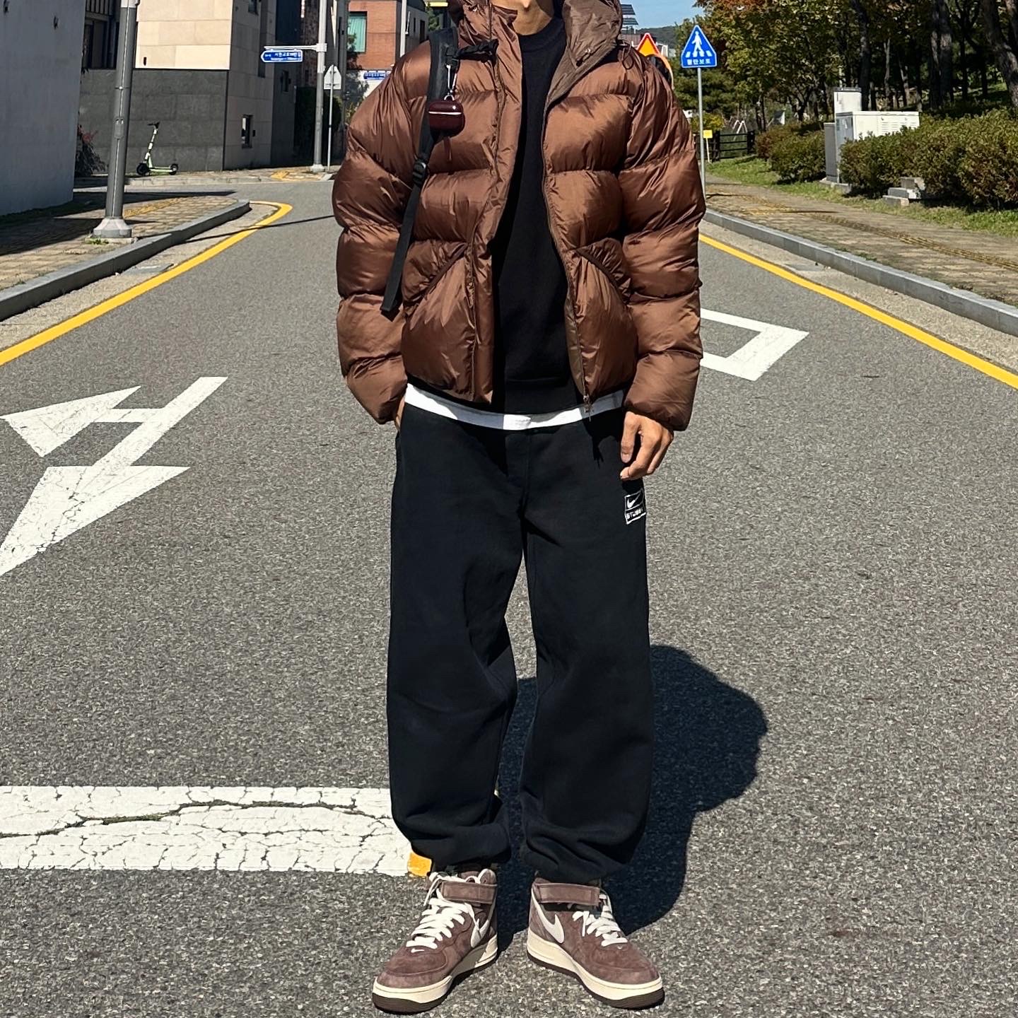 Nike Air Force 1 Mid '07 QS Chocolate 착용 스타일 - 2