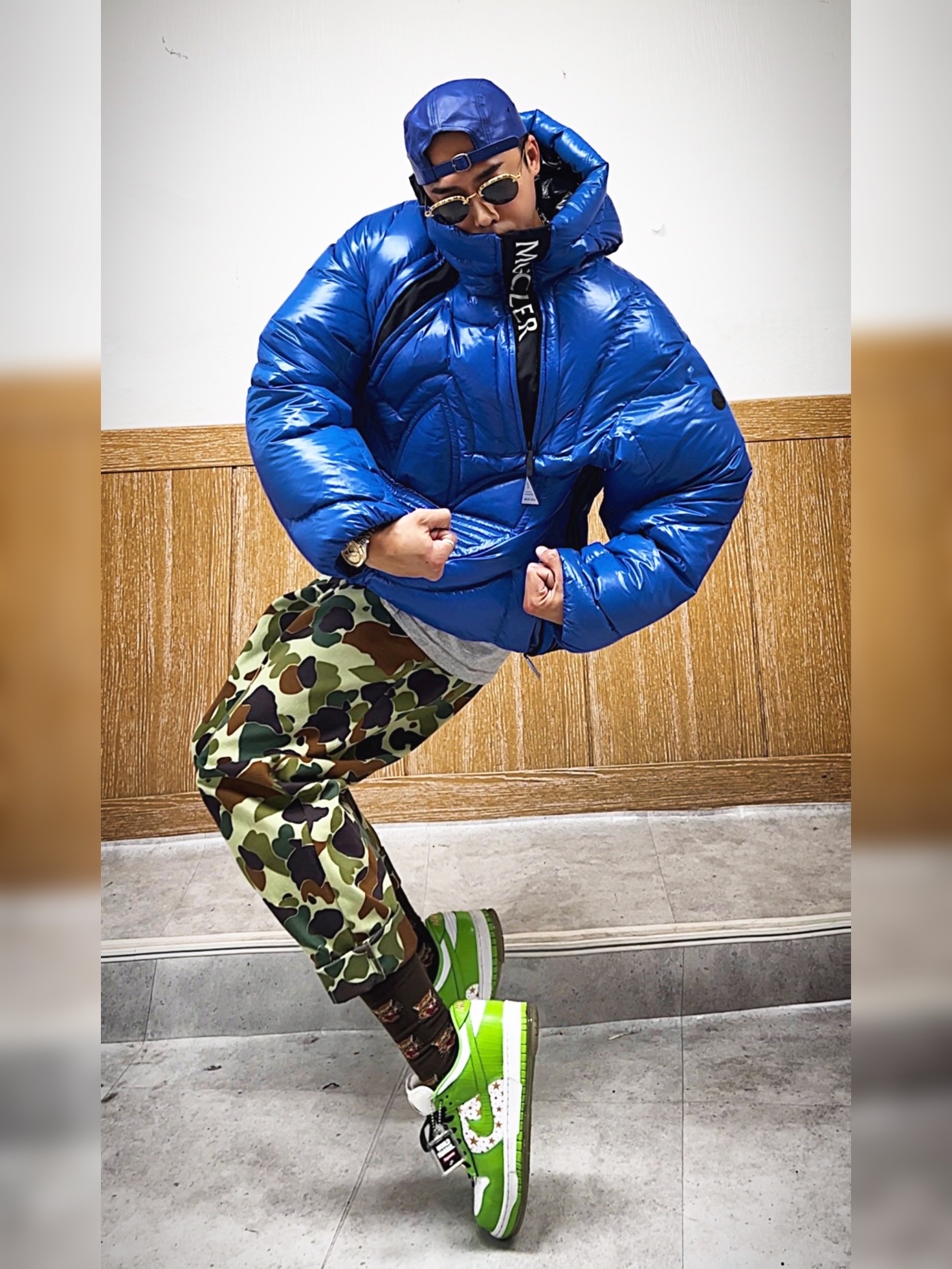 Supreme Leather Camp Cap Royal - 21SS, Moncler x Adidas Chambery Short Down Jacket Blue - 23FW 착용 스타일