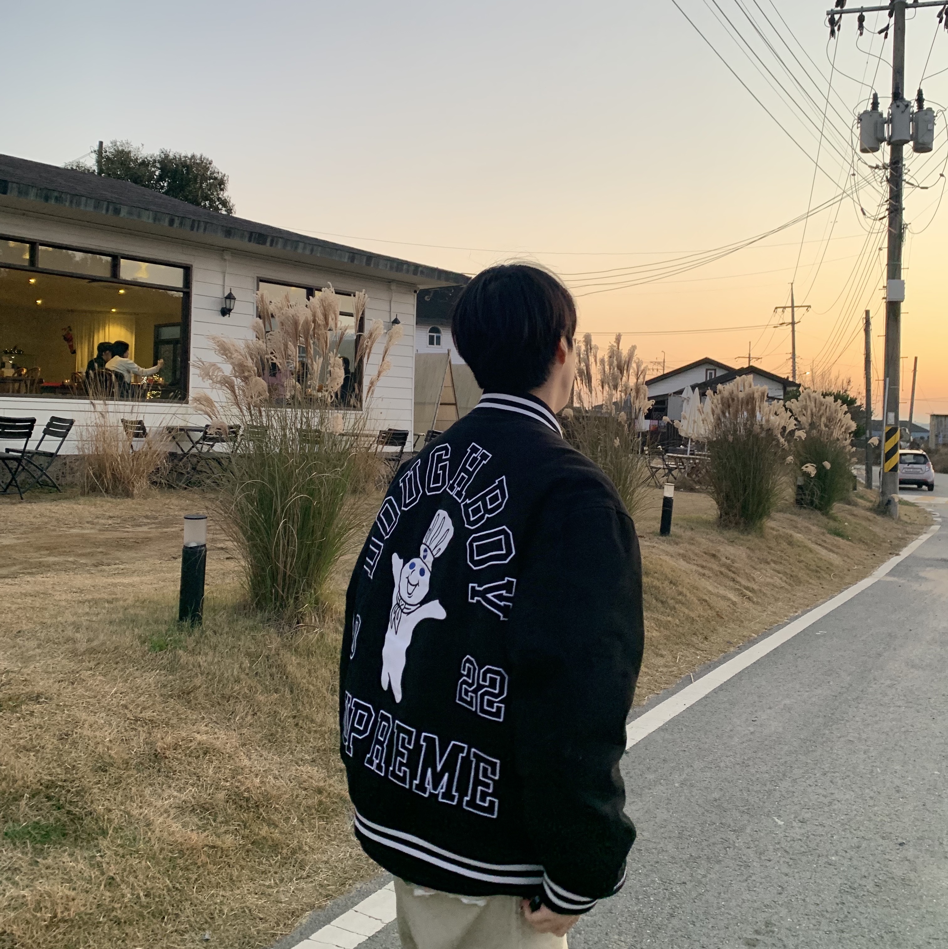 Supreme Mitchell & Ness Doughboy Twill Varsity Jacket Black - 22FW, Jordan 1 x Travis Scott x Fragment Retro Low OG SP Military Blue 착용 스타일 - 4