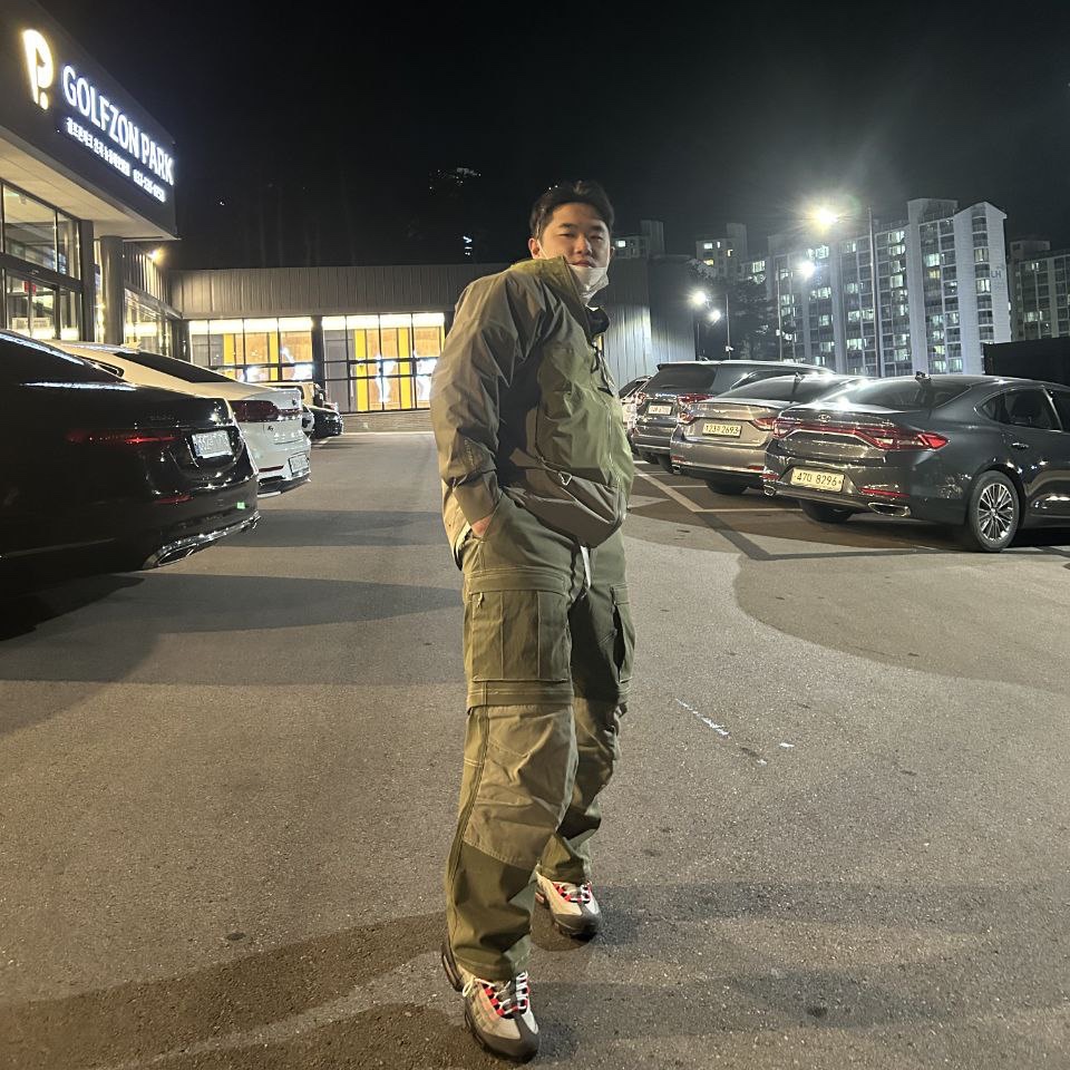 Nike ACG Storm-Fit ADV Cascade Rains Full Zip Shell Jacket Medium Olive - Asia, Nike ACG Smith Summit Cargo Pants Medium Olive - Asia 착용 스타일