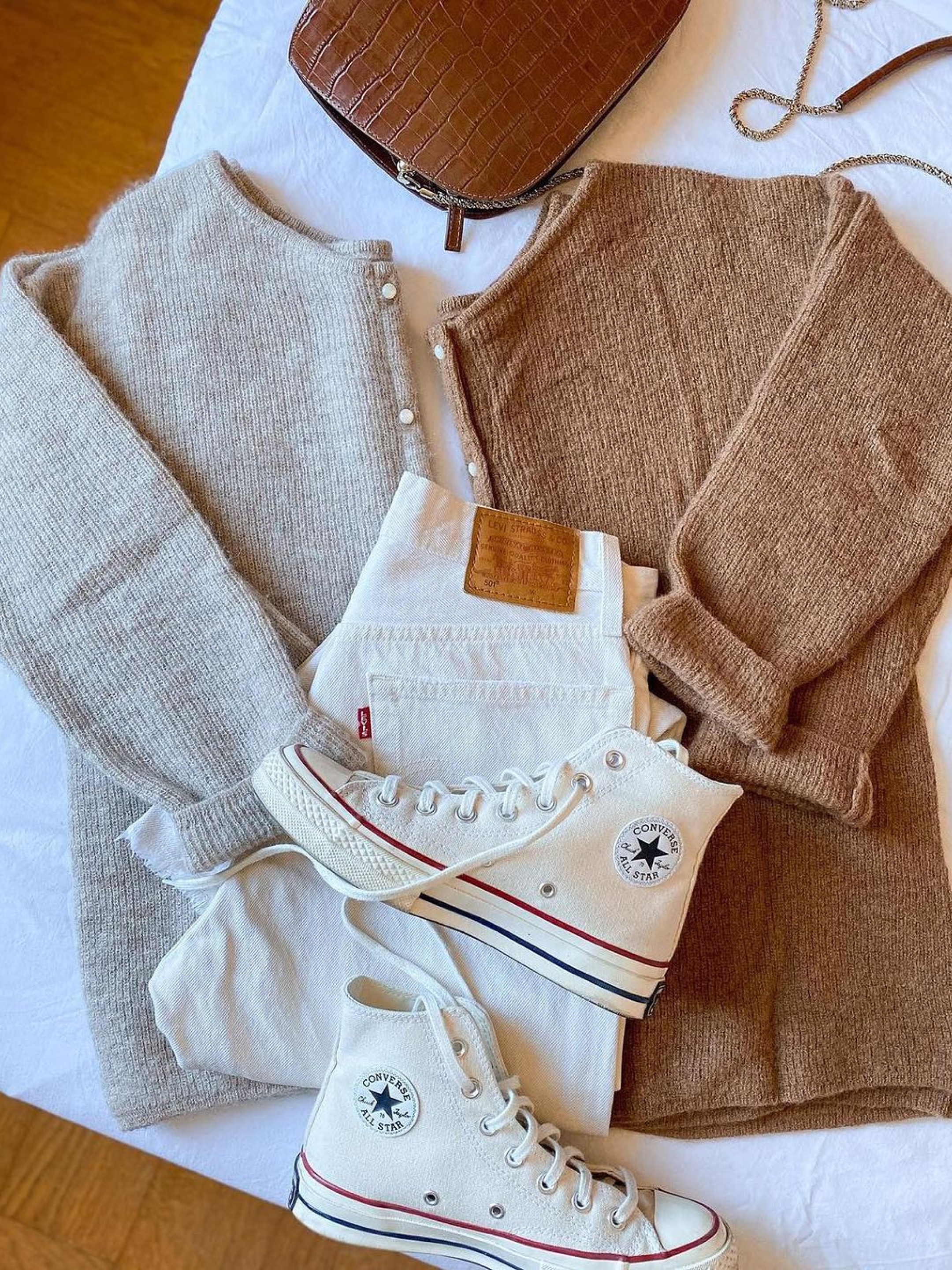 Converse Chuck 70 Hi Black, Converse Chuck 70 High Parchment 착용 스타일 - 3