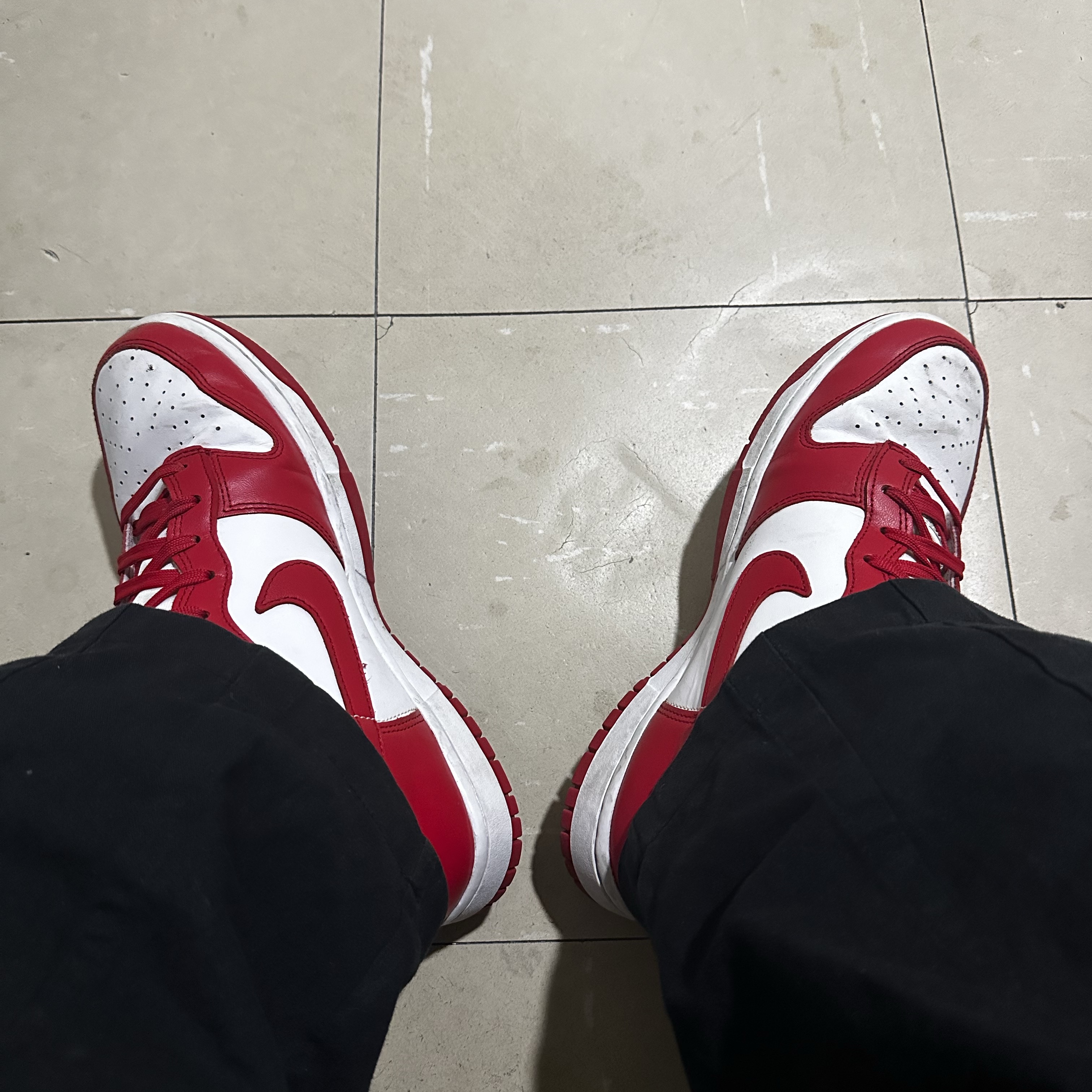 Nike Dunk High Retro Championship White and Red 착용 스타일