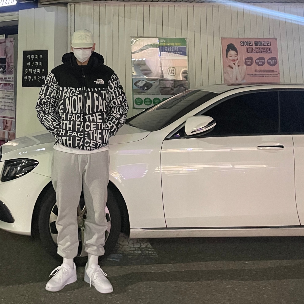 Nike Air Force 1 '07 Fresh White, The North Face White Label Novelty Nuptse Down Jacket P Black 착용 스타일