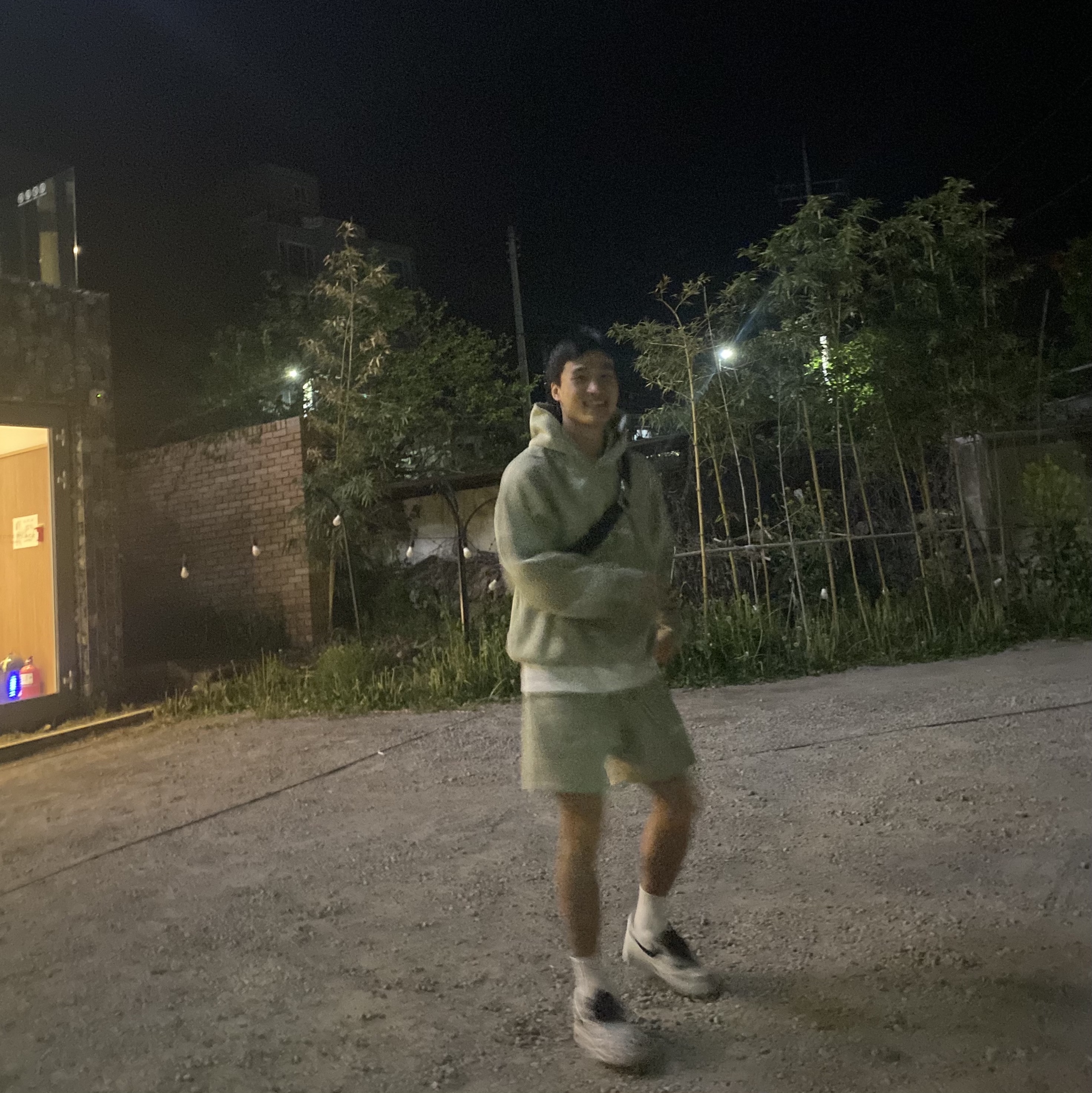 Essentials Hoodie Seafoam - 22SS, Essentials Shorts Seafoam - 22SS 착용 스타일