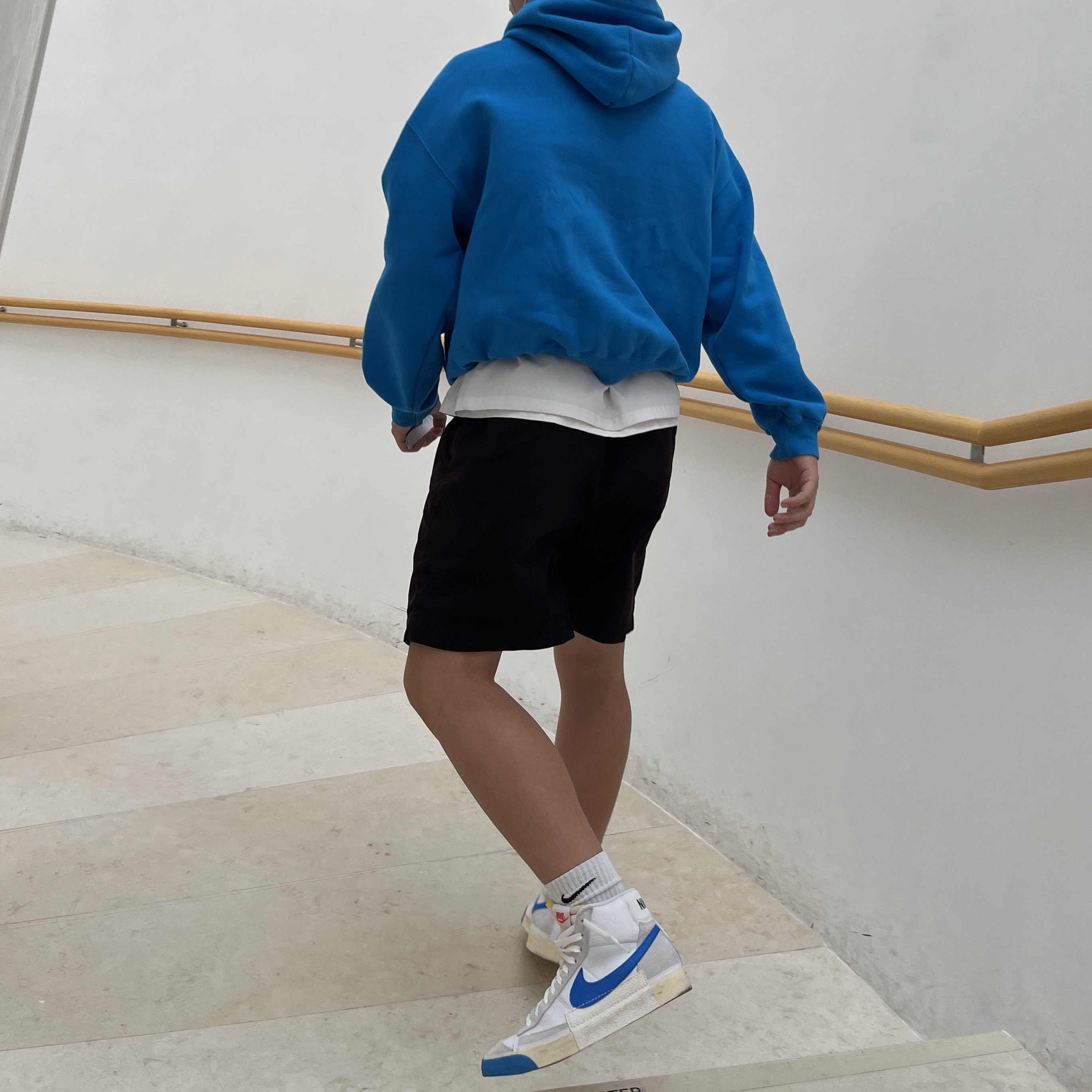 Nike Blazer Mid '77 Pro Club Photo Blue, Marshall Major IV Black (Korean Ver.) 착용 스타일 - 1