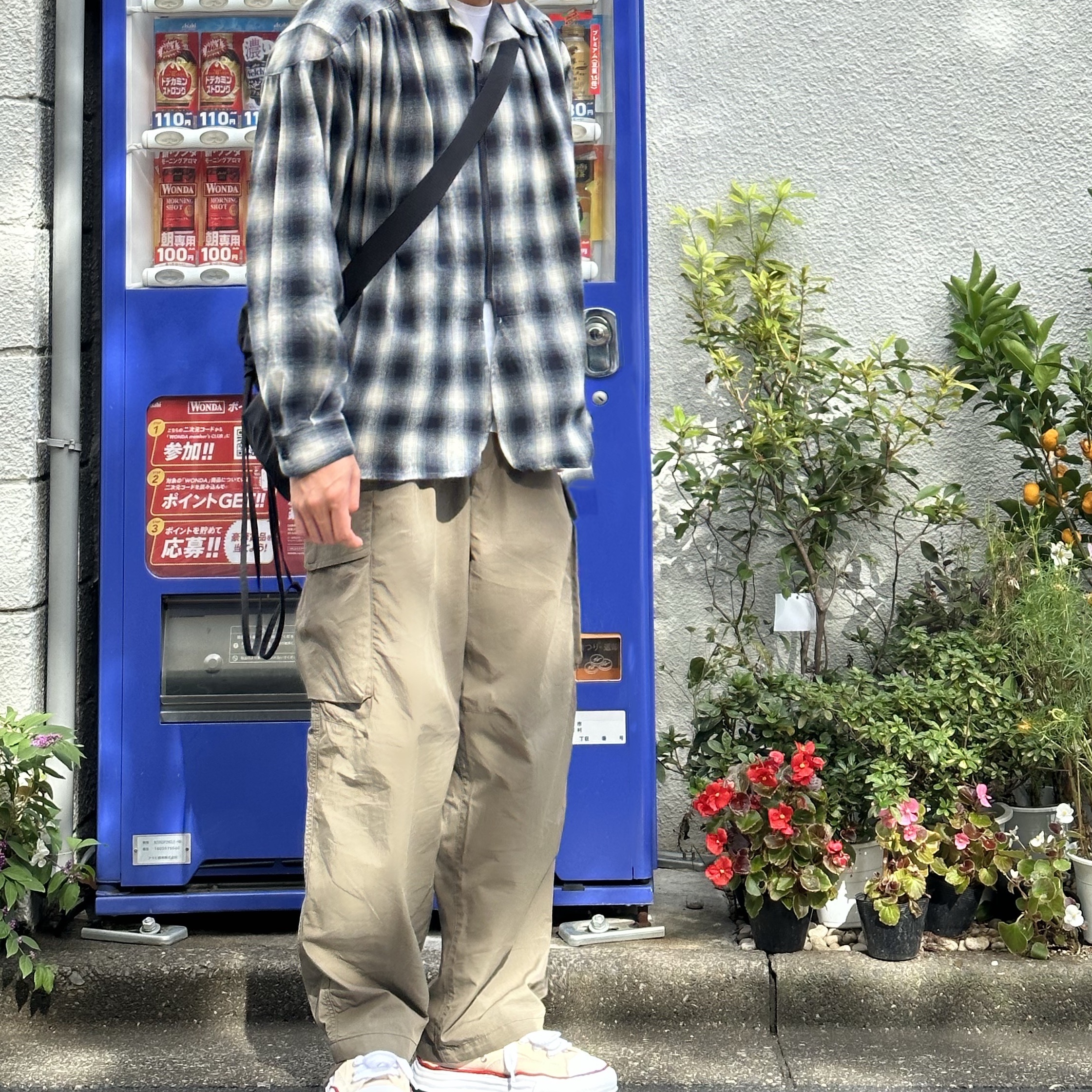 Maison Mihara Yasuhiro Peterson OG Sole Canvas Low-top Sneakers Natural 착용 스타일