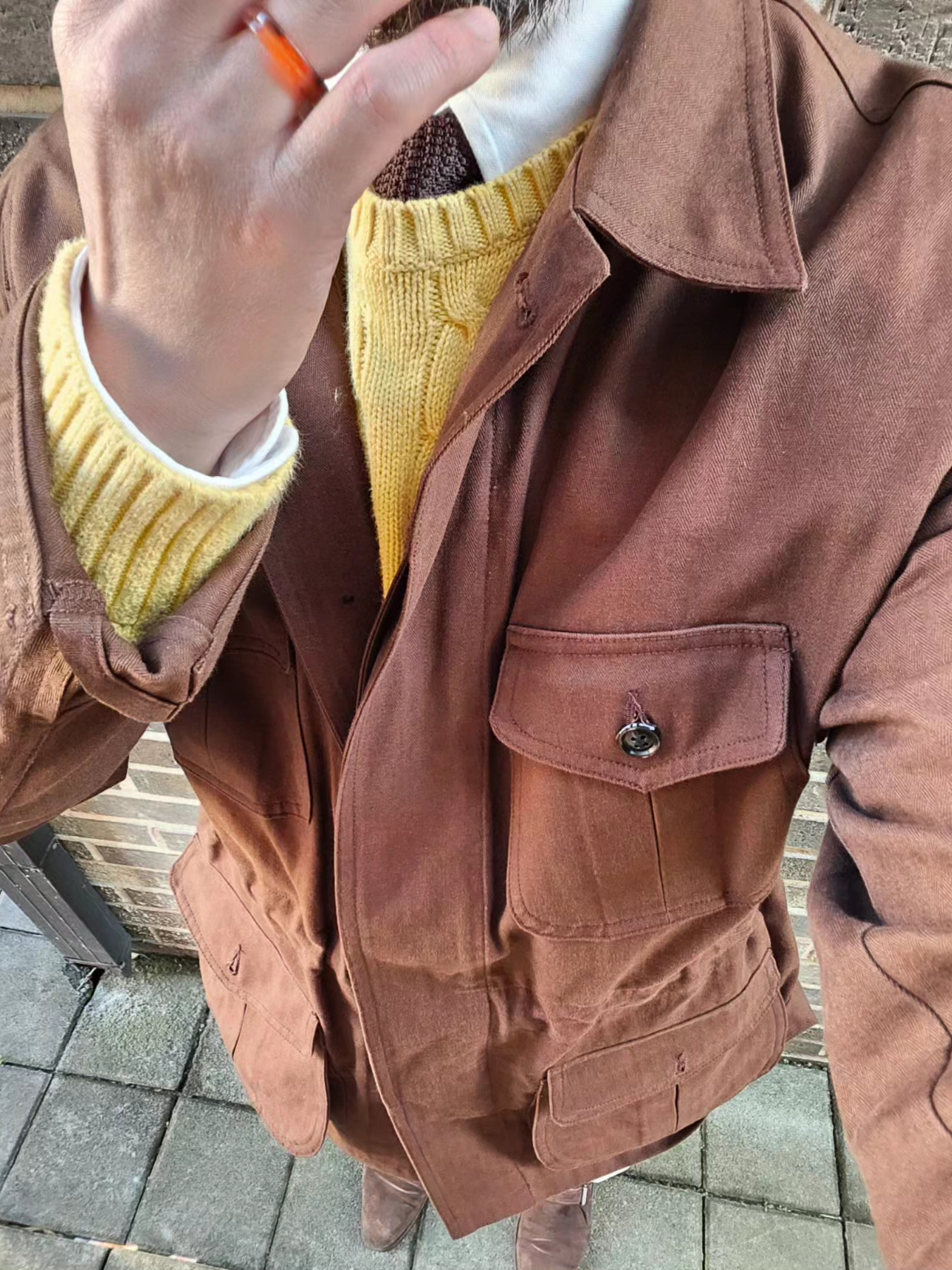 Emis New Logo Emis Cap Brown 착용 스타일 - 2