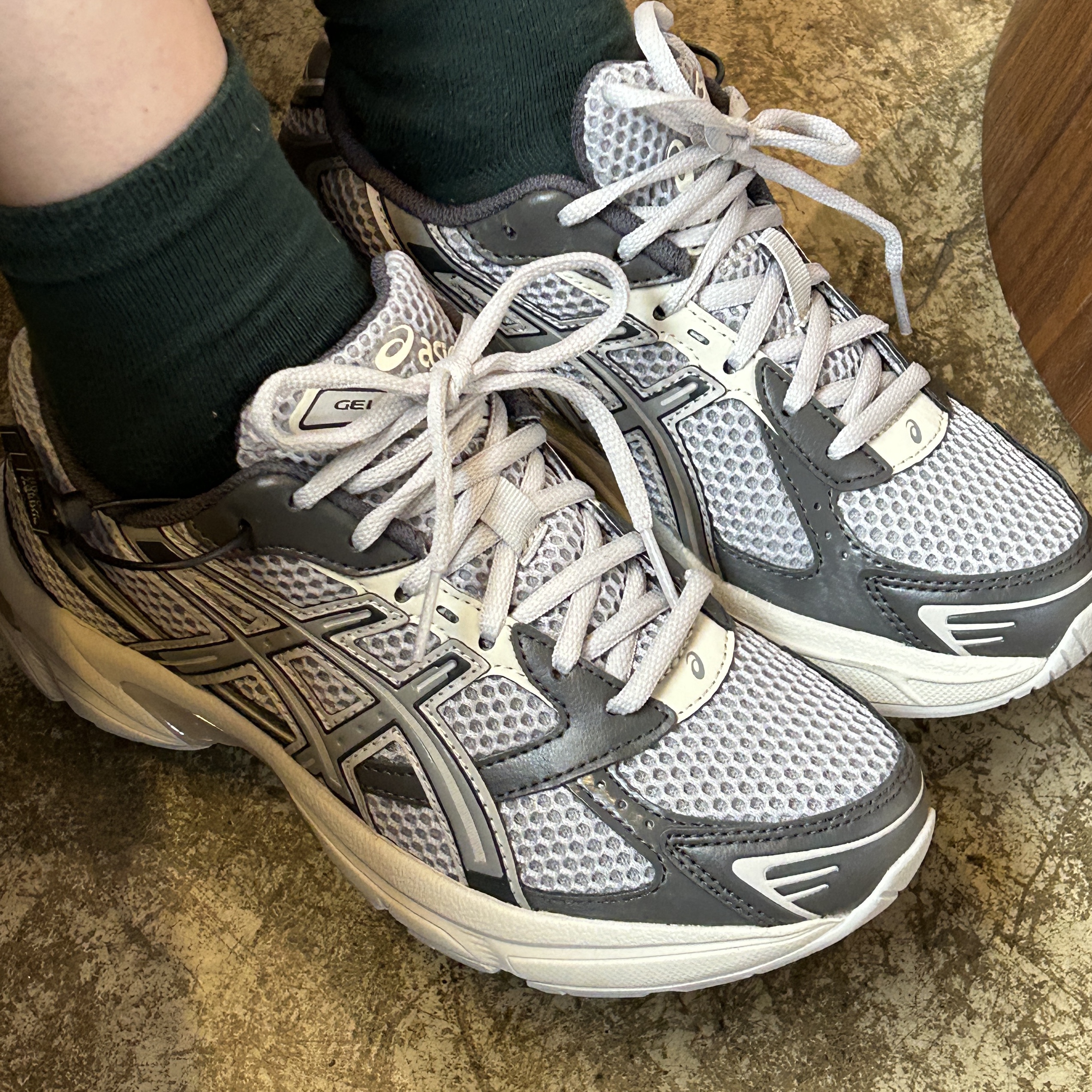 Asics Gel-1130 Oyster Grey Clay Grey 착용 스타일