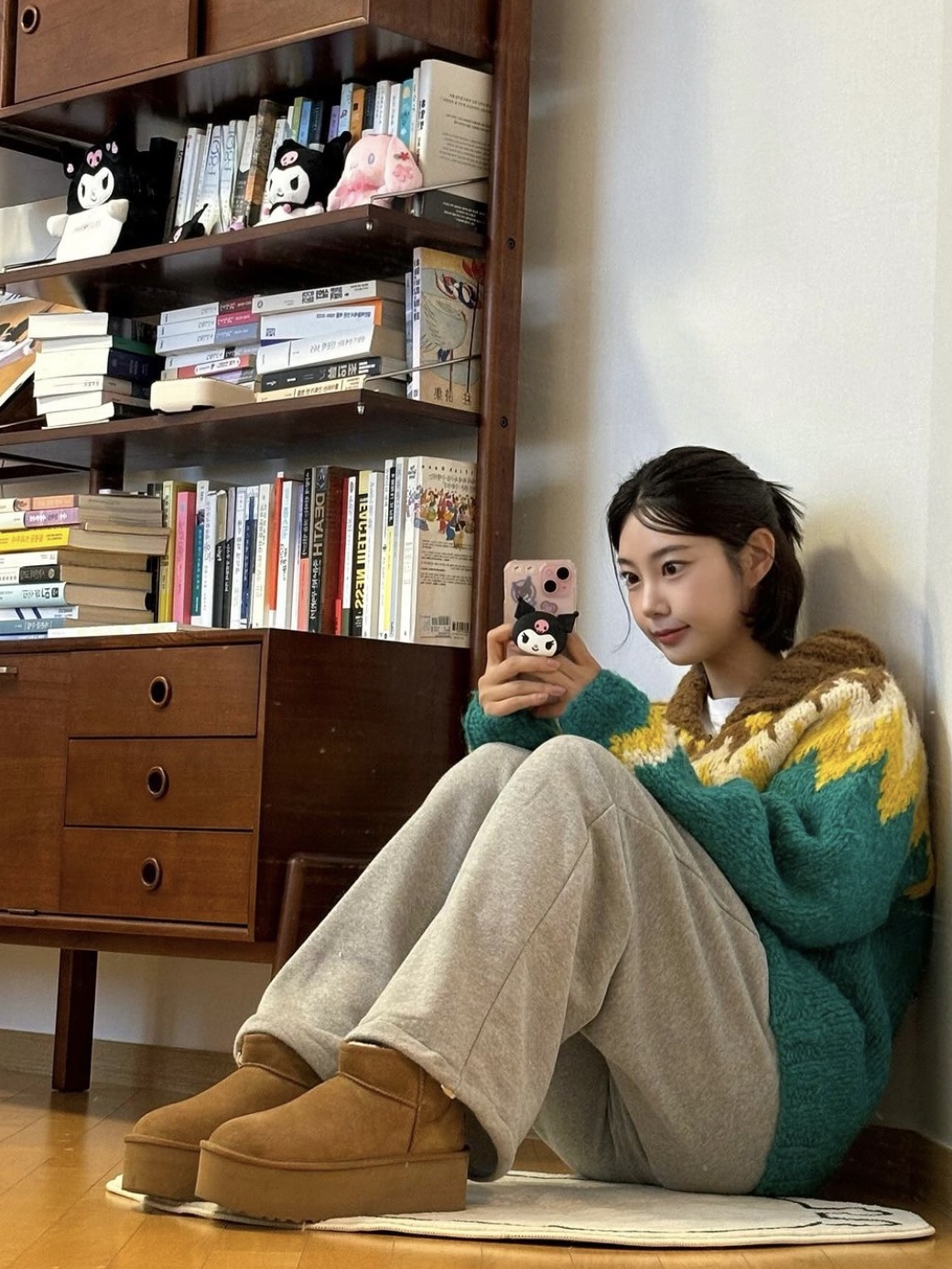 (W) UGG Classic Ultra Mini Platform Boots Chestnut 착용 스타일