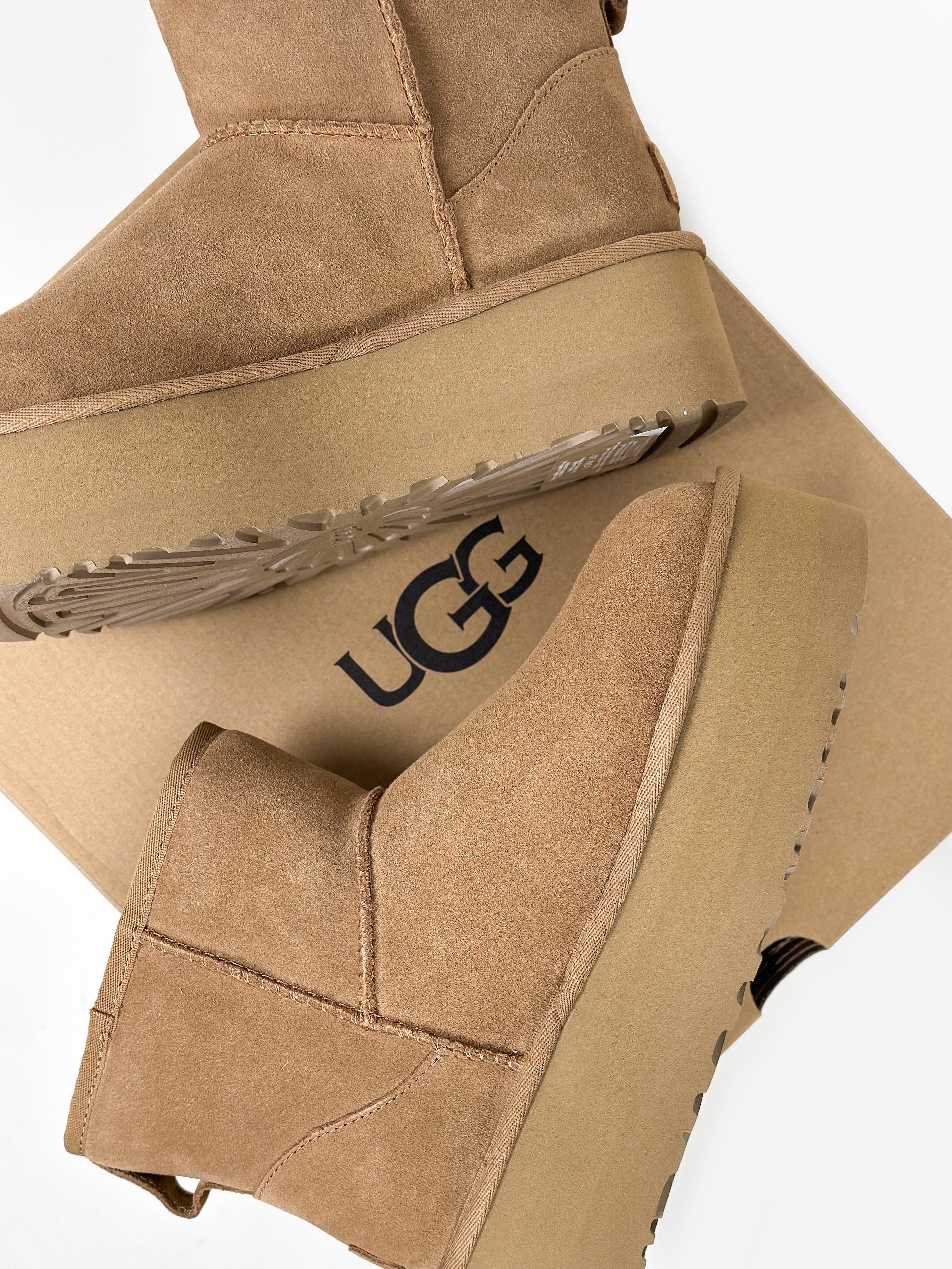(W) UGG Classic Mini Platform Boots Chestnut 착용 스타일