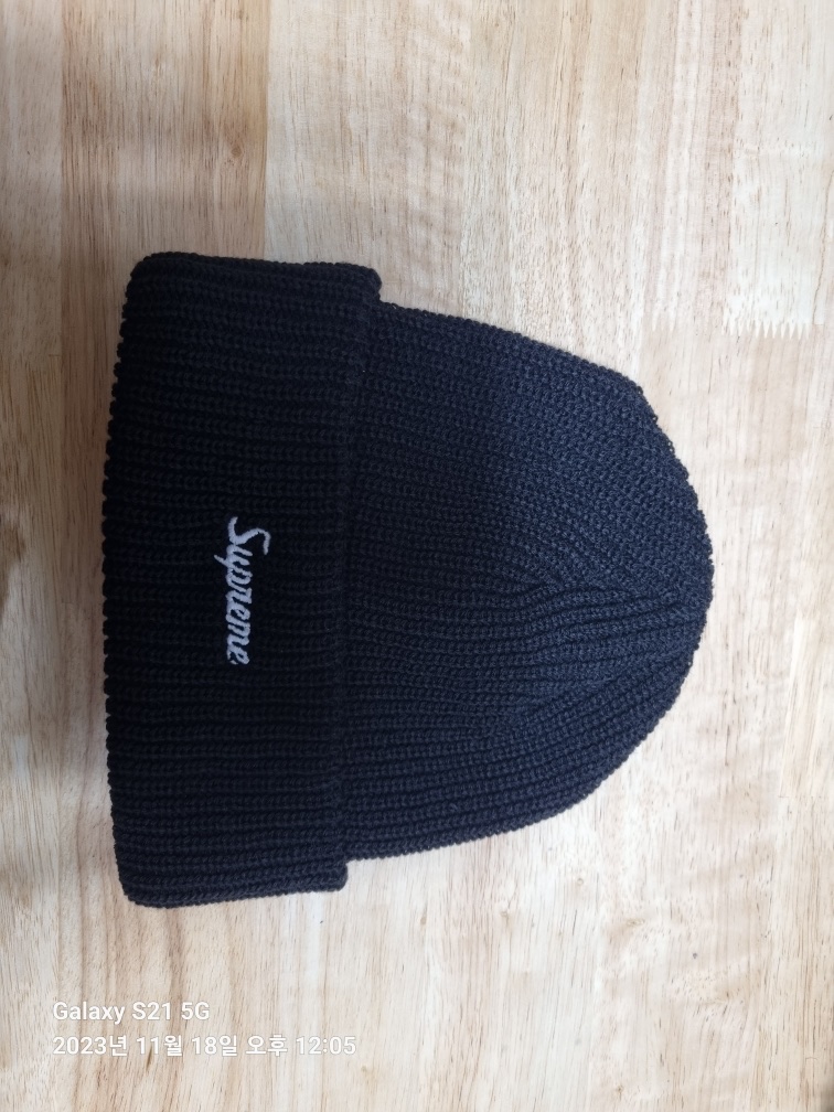 Supreme Loose Gauge Beanie Black 착용 스타일