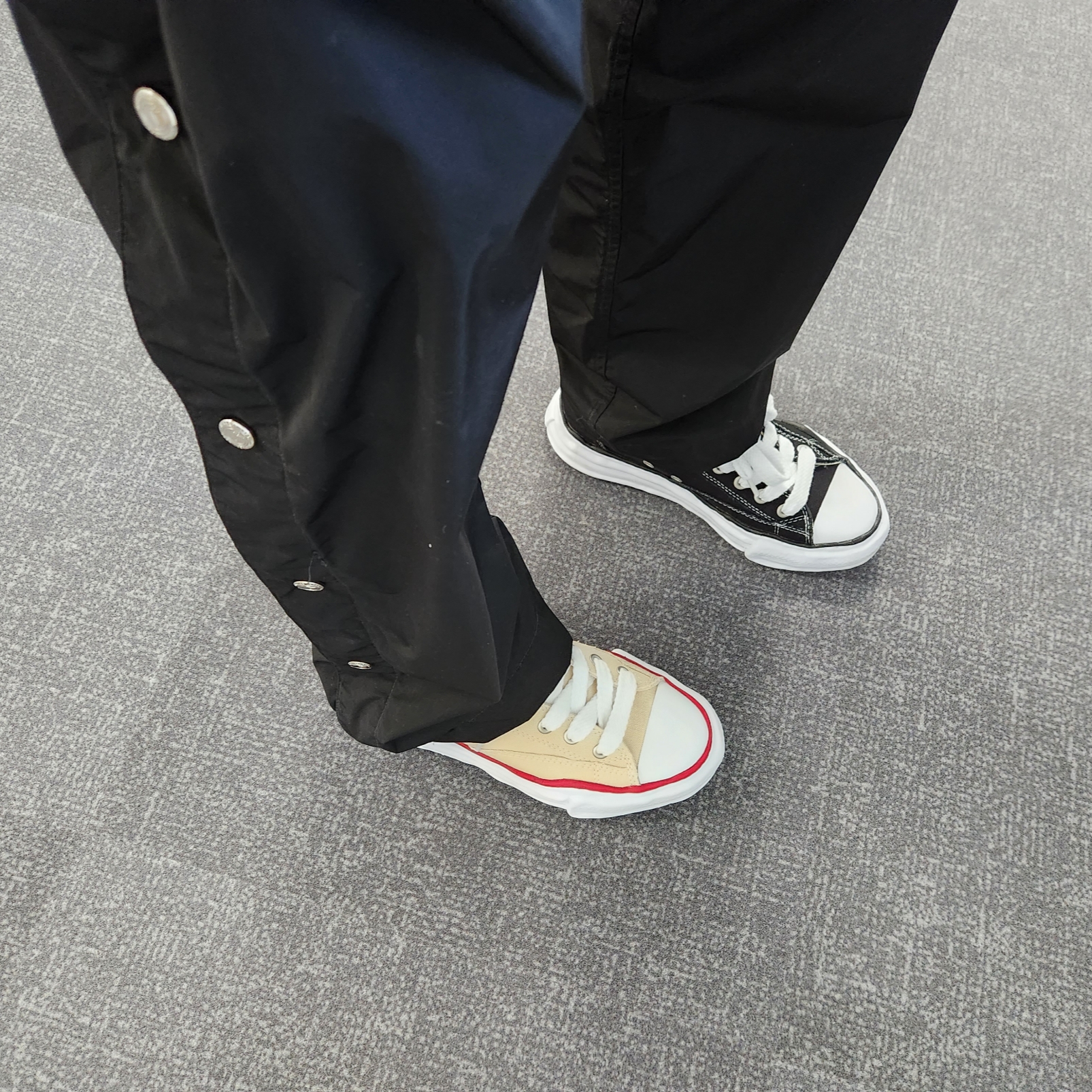 Maison Mihara Yasuhiro Peterson OG Sole Canvas Low-top Sneakers Natural 착용 스타일 - 3