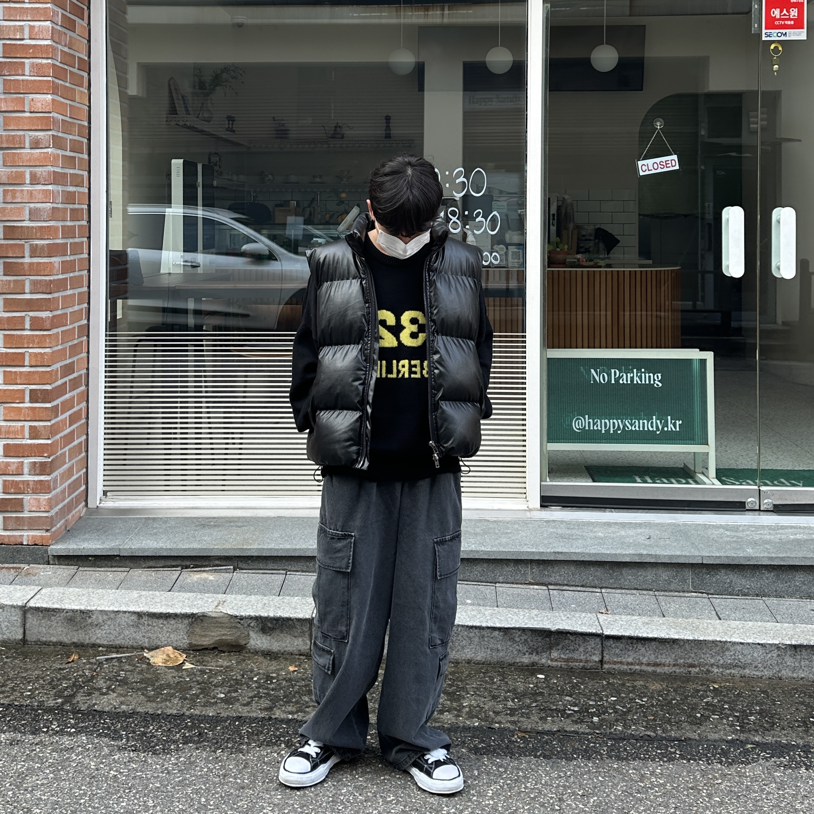 Maison Mihara Yasuhiro Peterson OG Sole Canvas Low Sneakers Black 착용 스타일 - 3