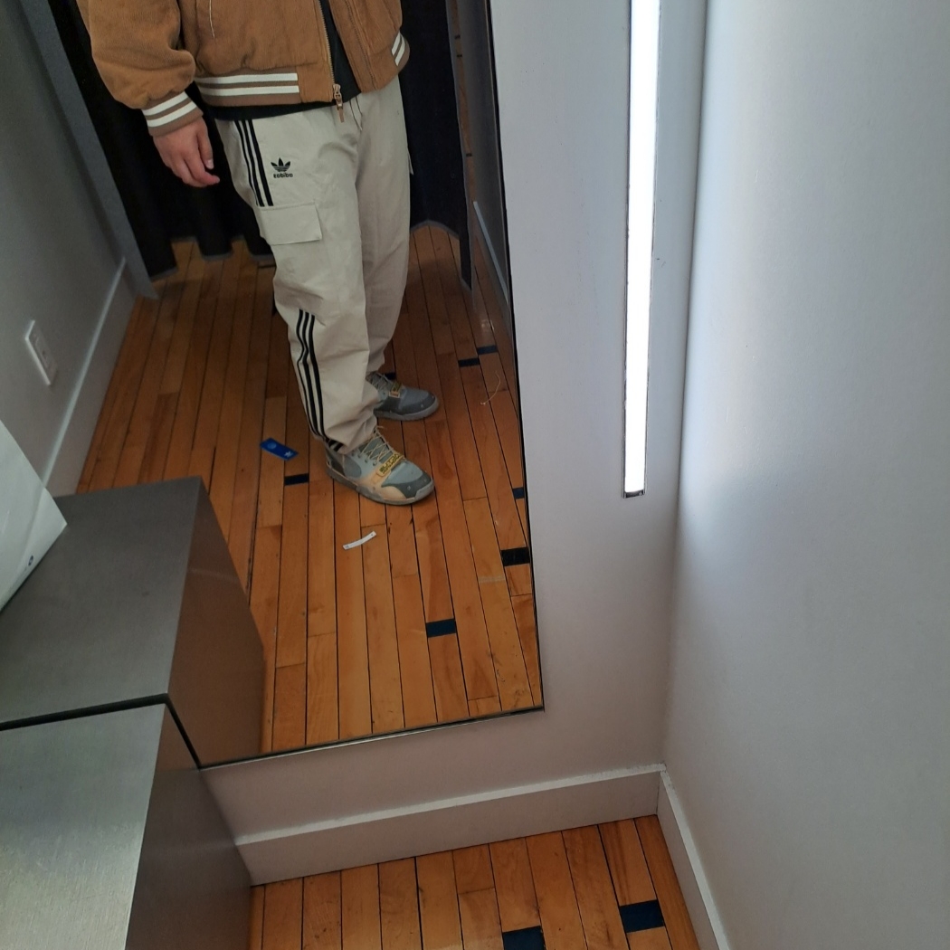 Nike x Travis Scott Nike Air Trainer 1 Grey Haze and Dusty Sage 착용 스타일 - 1