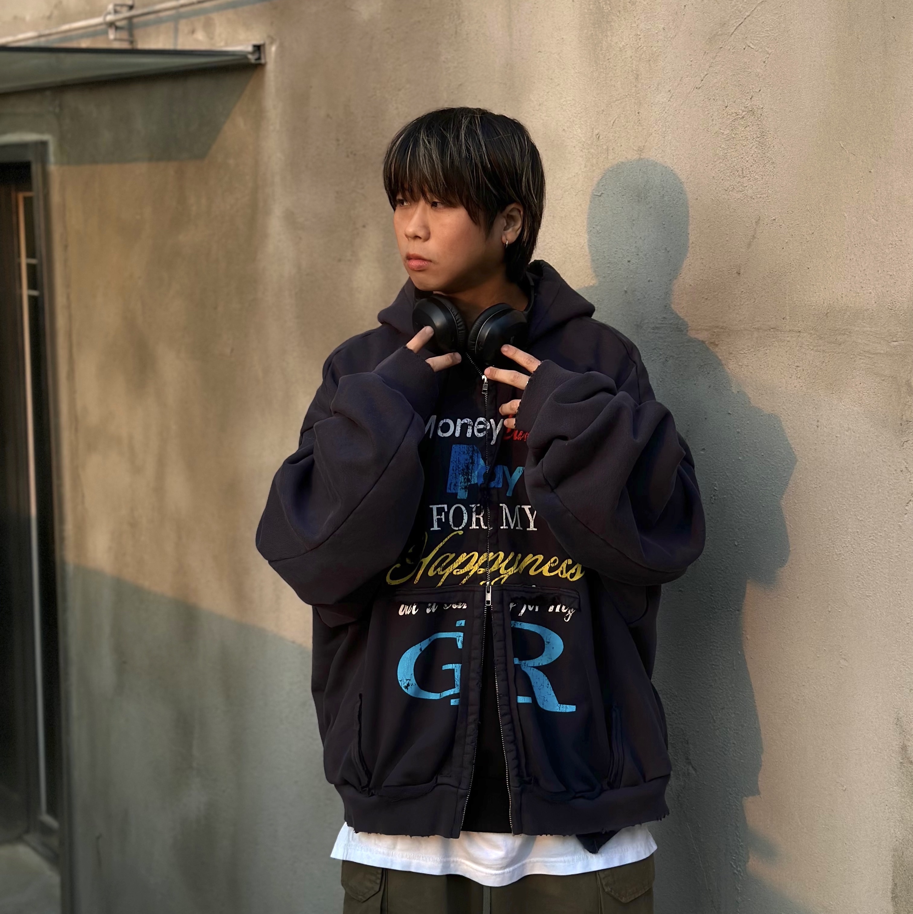 Project G/R Happiness Zip Hoodie Navy 착용 스타일 - 2