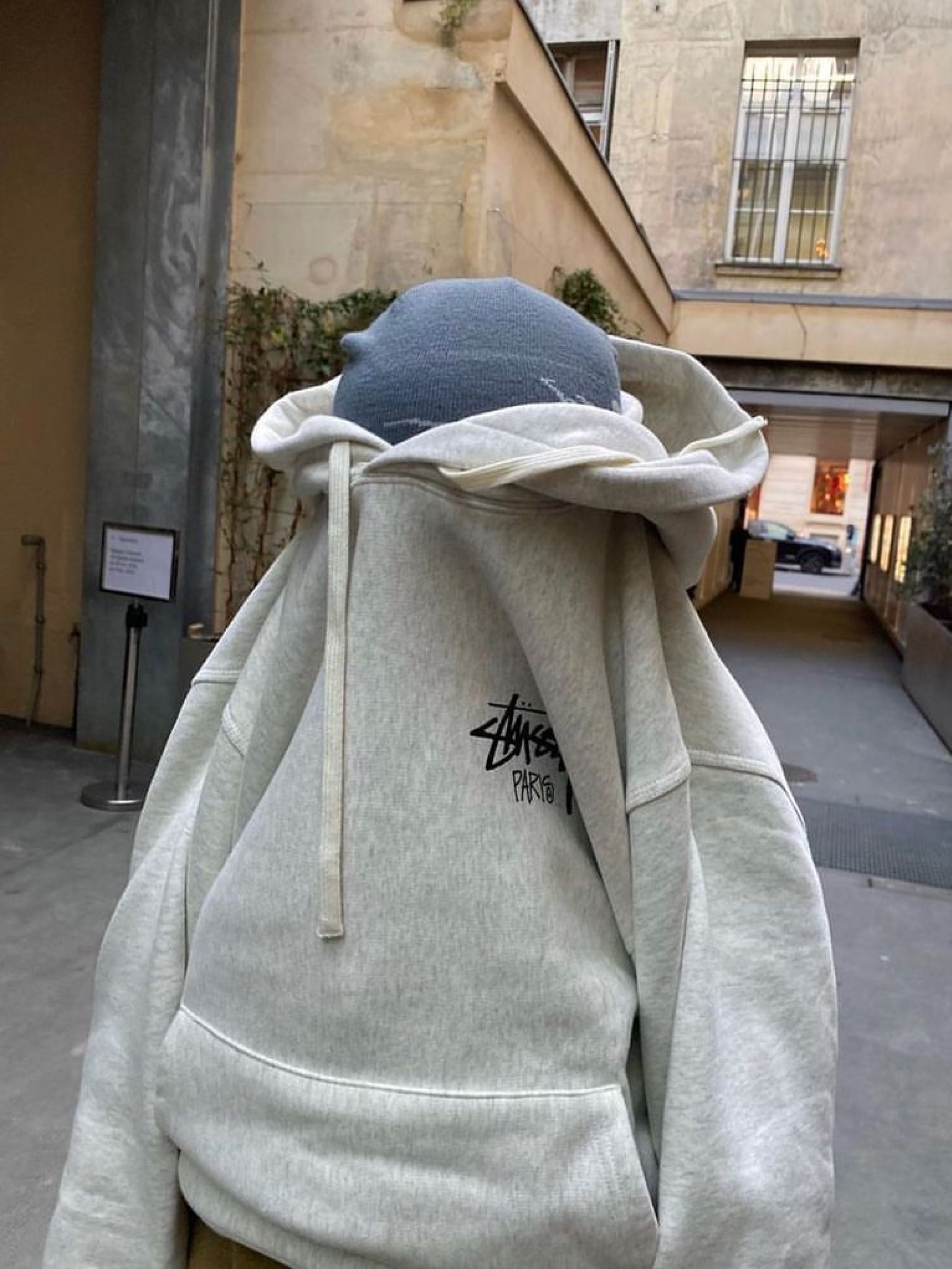 Stussy Stock Paris Hood Ash Heather, Stussy Stock DSM London Hoodie Black 2023 착용 스타일 - 2