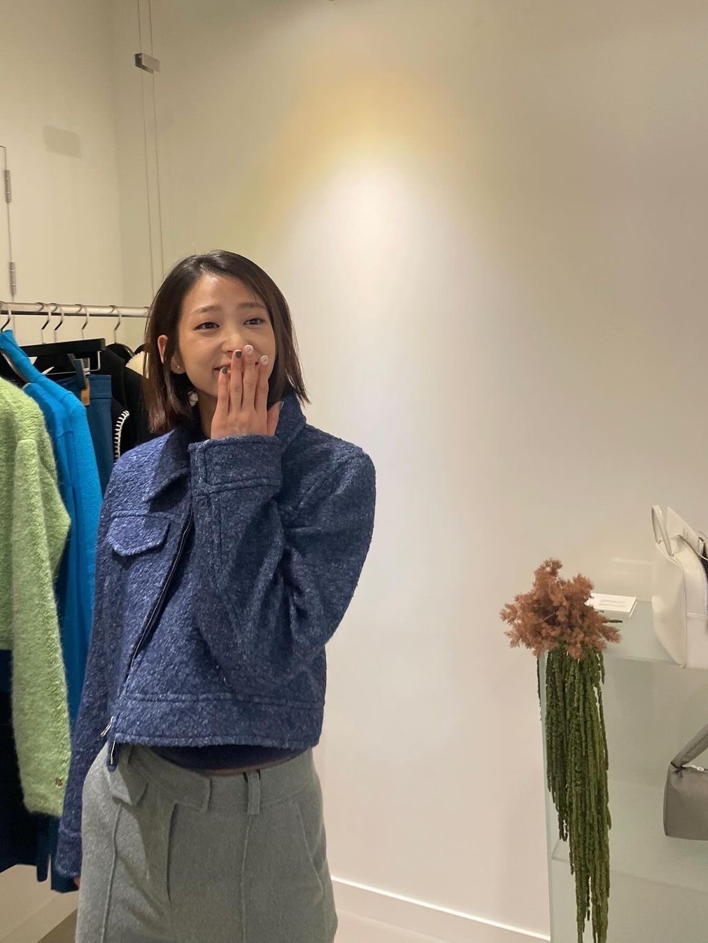Enor Women Boucle Tweed ZipUp Jacket Green 착용 스타일 - 2