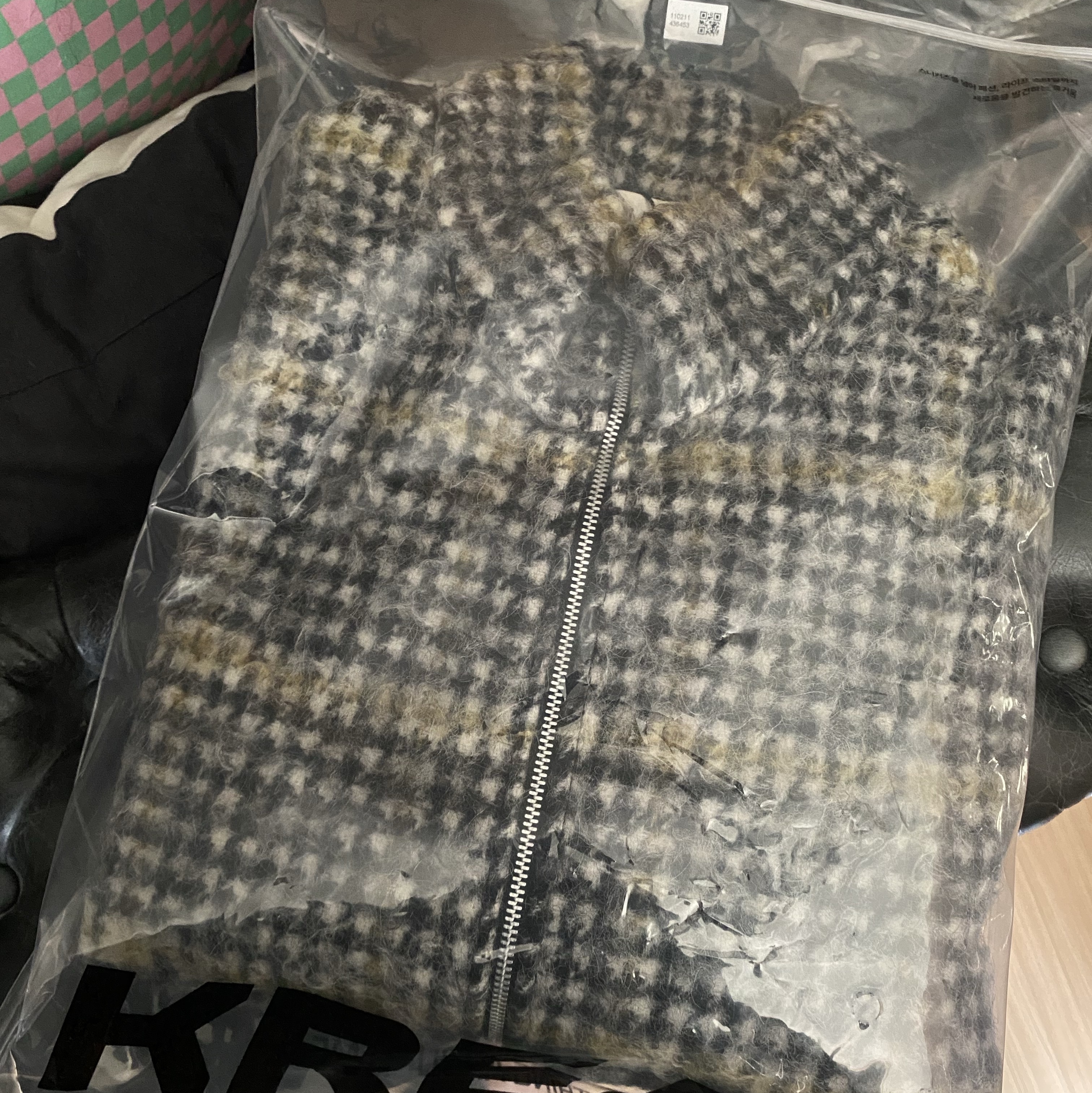Our Legacy Shrunken Fullzip Polo Prenzlauer Houndstooth 착용 스타일