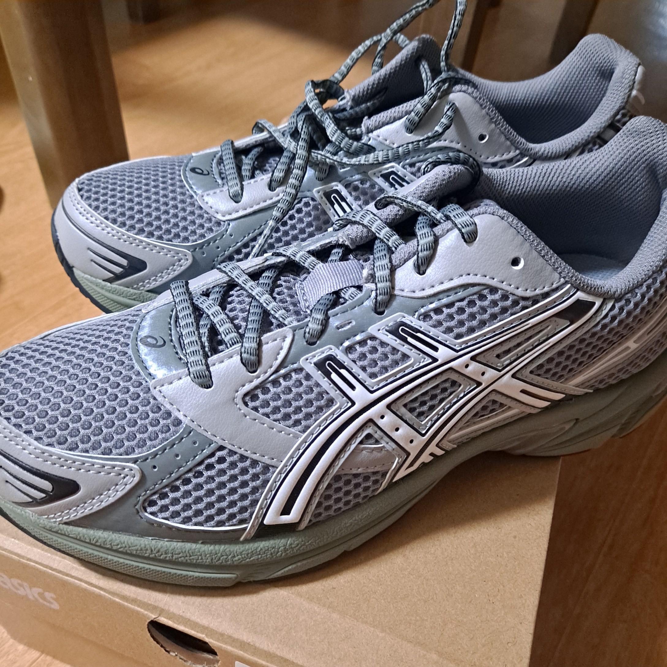 Asics Gel-1130 Wild Dove White - Folder Exclusive 착용 스타일