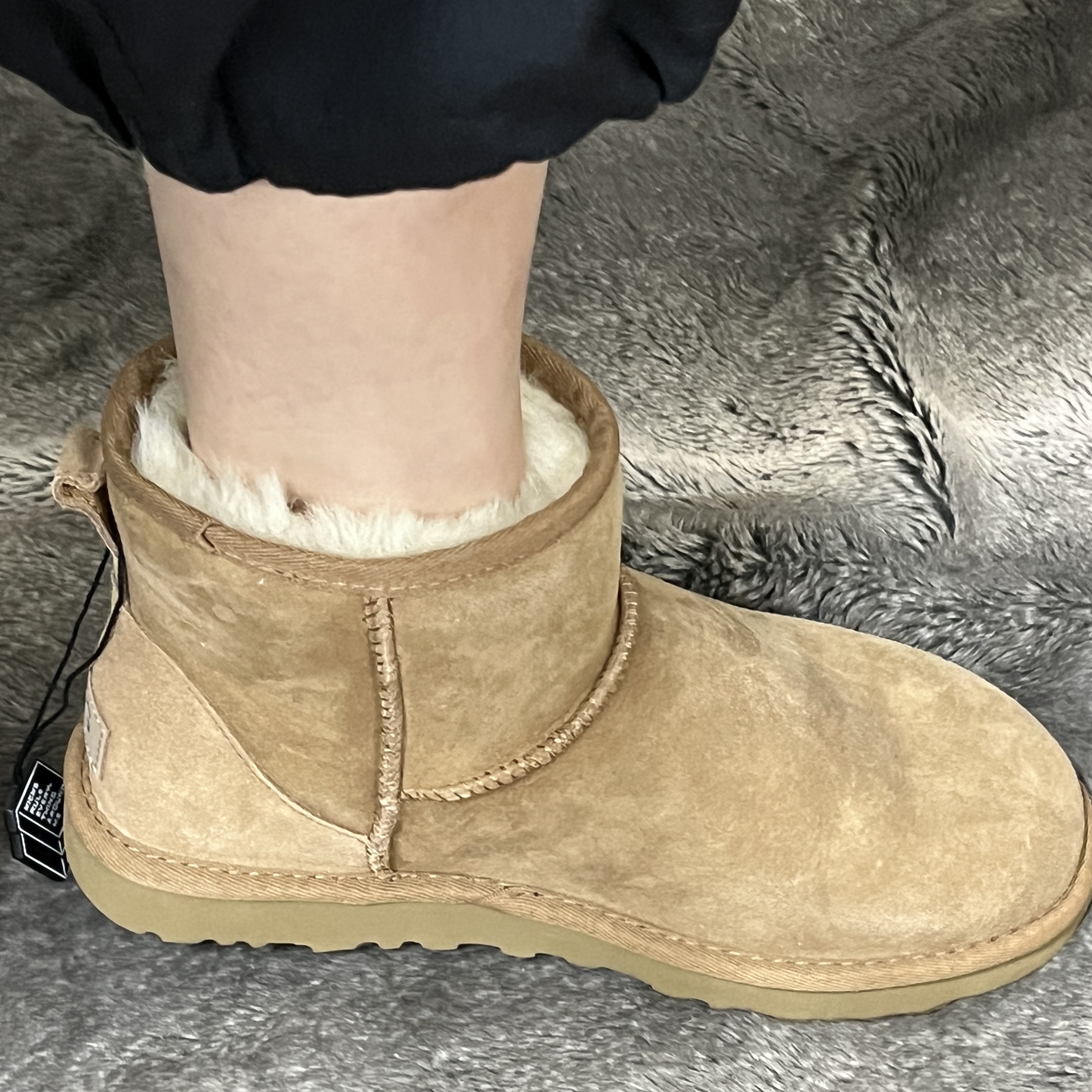 (W) UGG Classic Mini II Boots Chestnut 착용 스타일 - 3